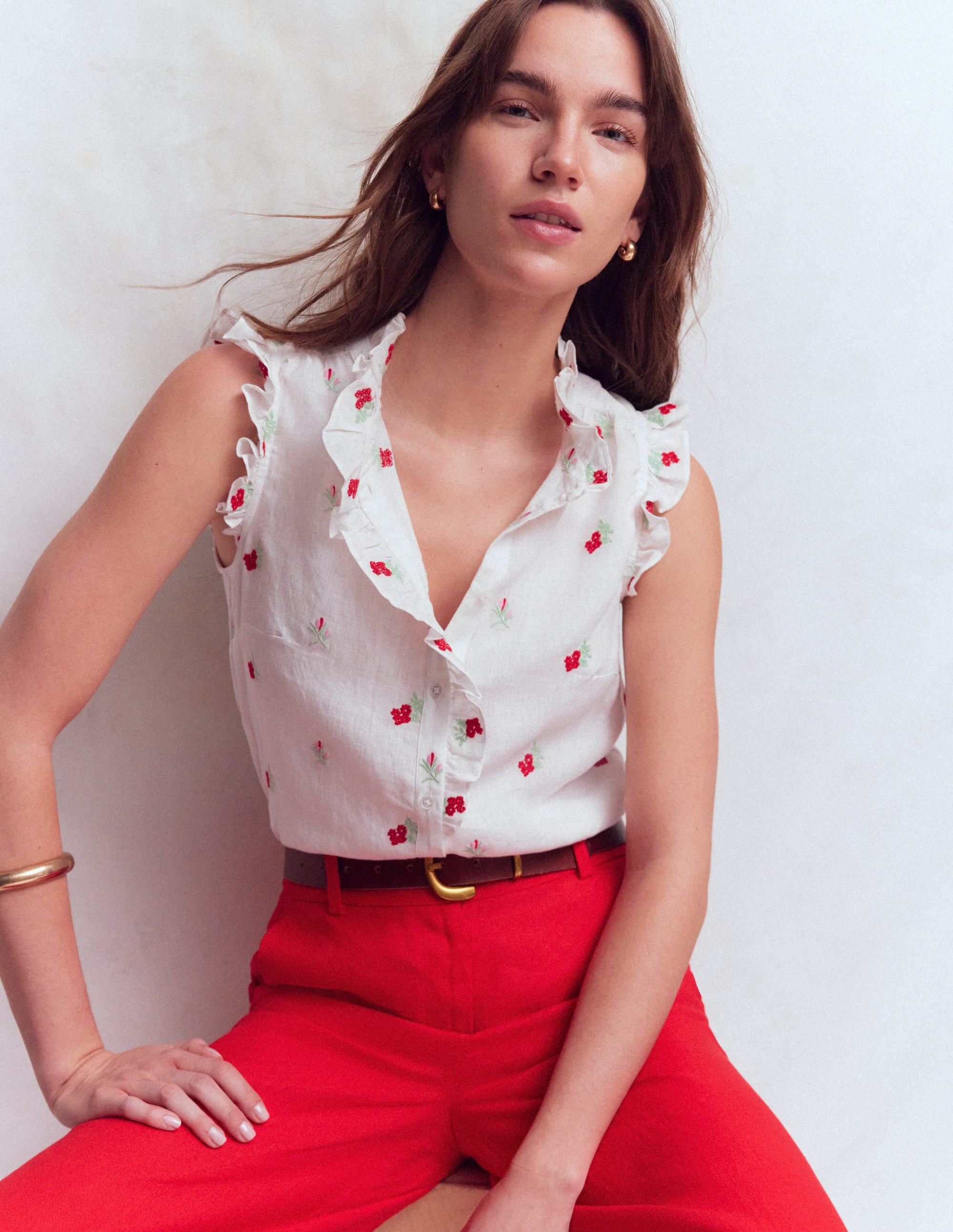 Isabel Sleeveless Linen Top-Floral Embroidery - Image 1