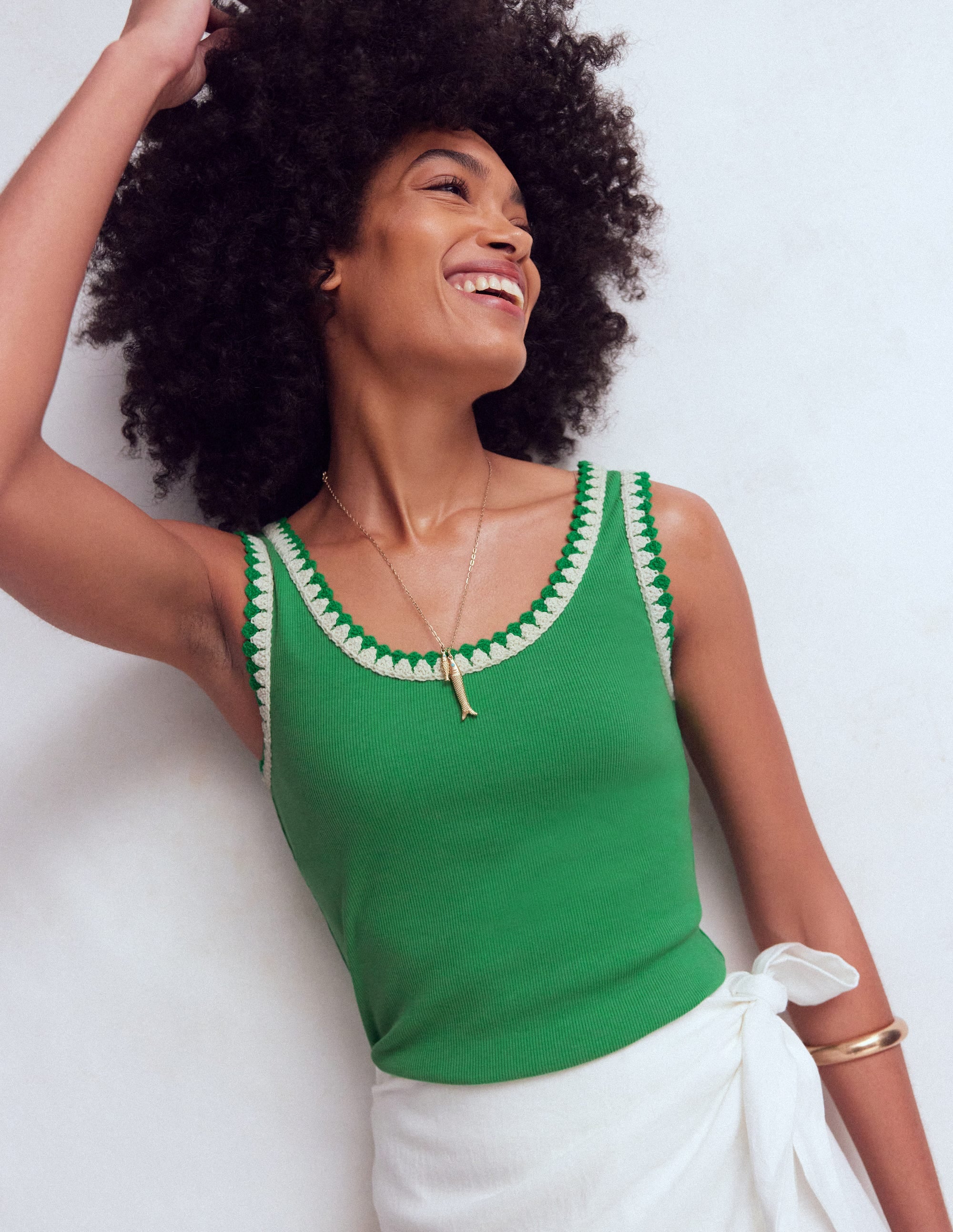 Maddie Trim Detail Vest-Shamrock Green - Image 1
