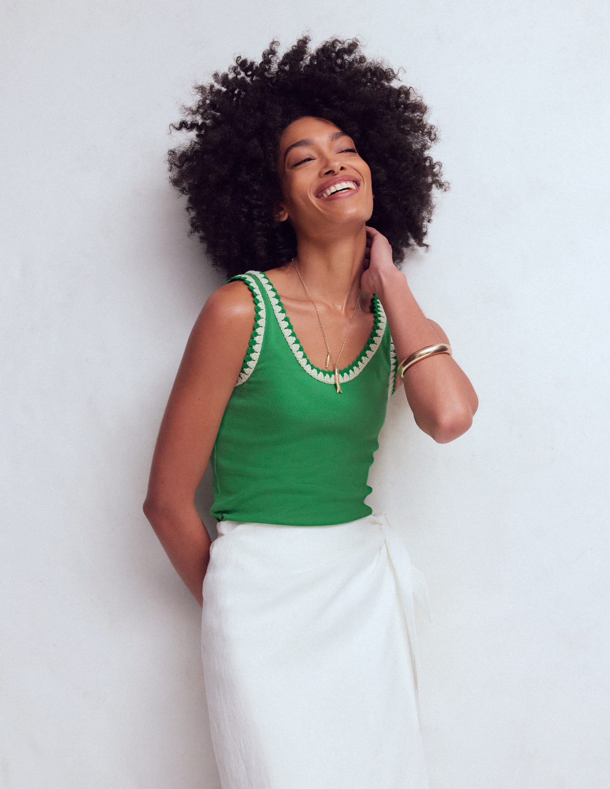 Maddie Trim Detail Vest-Shamrock Green - Image 4