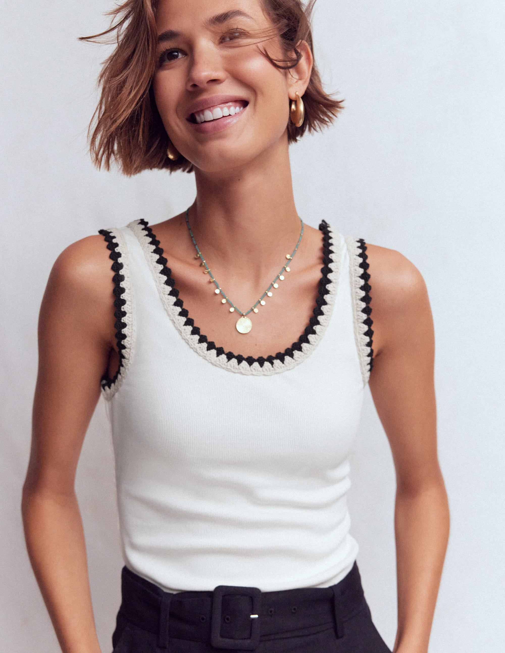 Maddie Trim Detail Vest-Ivory - Image 1