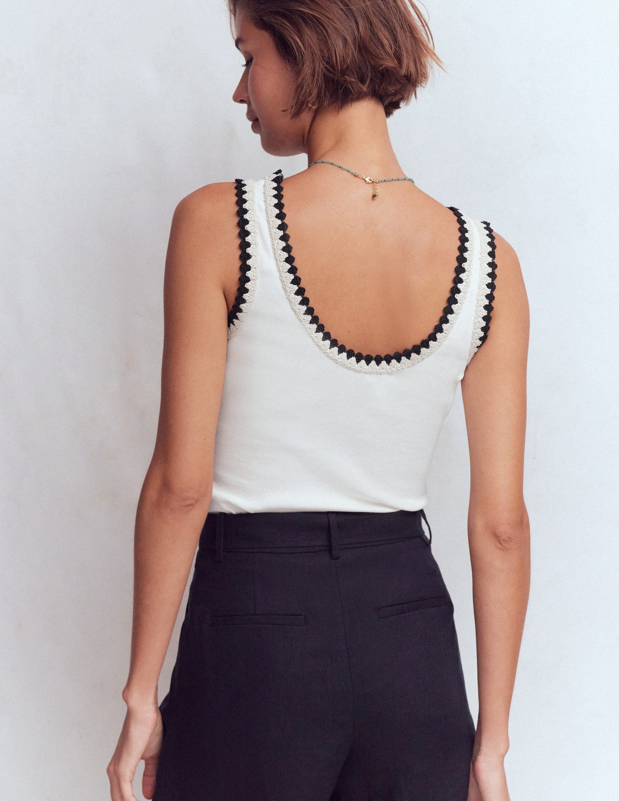 Maddie Trim Detail Vest-Ivory - Image 3
