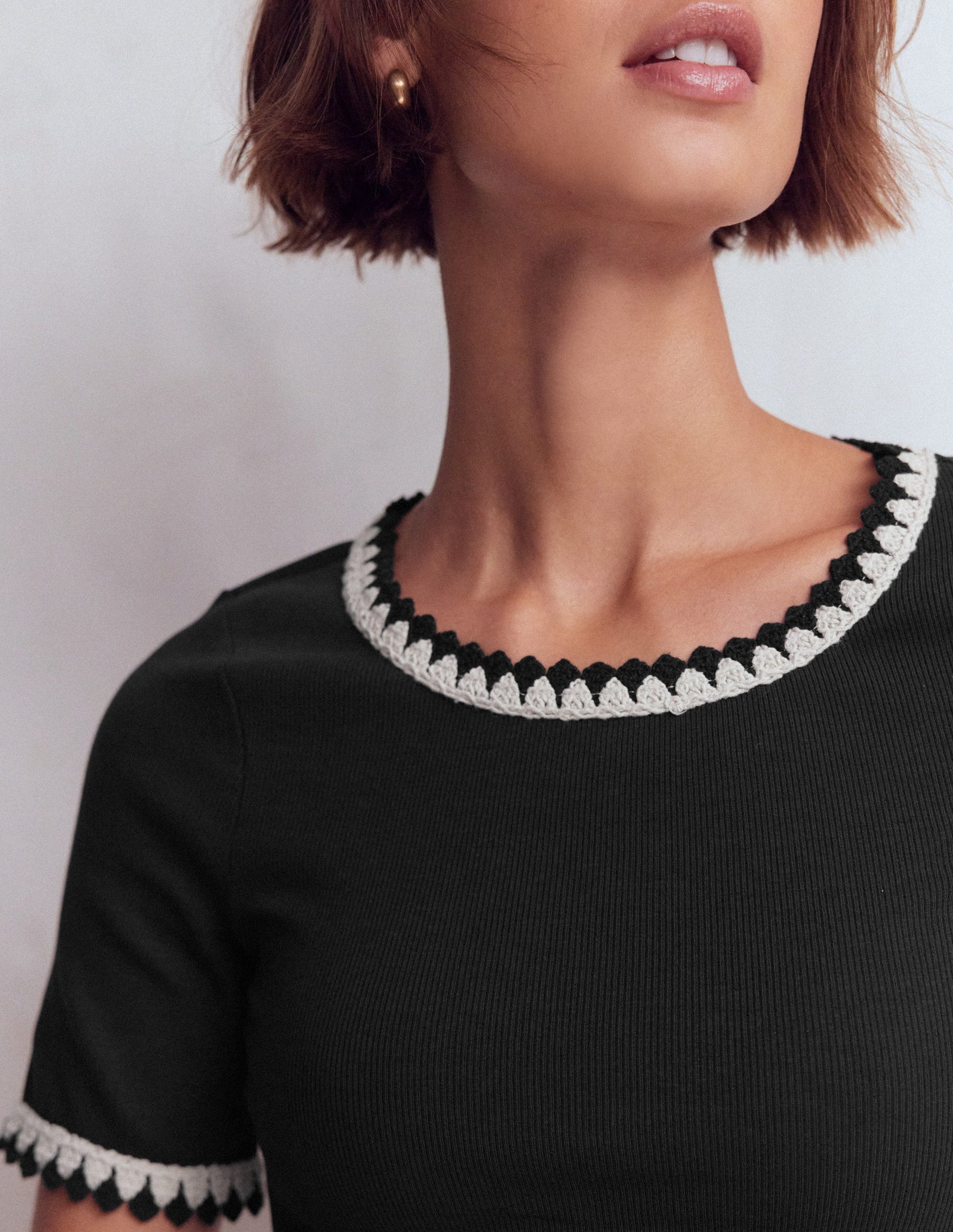 Maddie Trim Detail T-Shirt-Black-2
