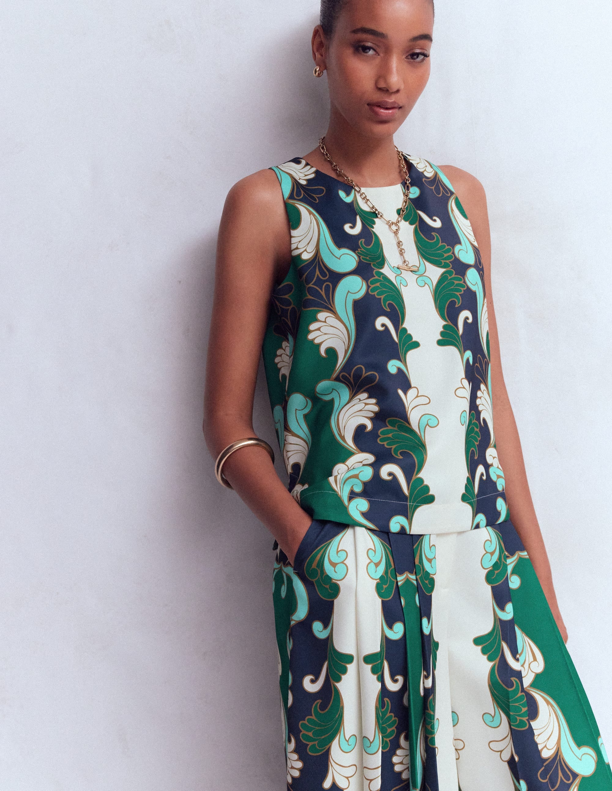 Relaxed Sleeveless Shell Top-Ivory, Foliage Whirl - Image 1