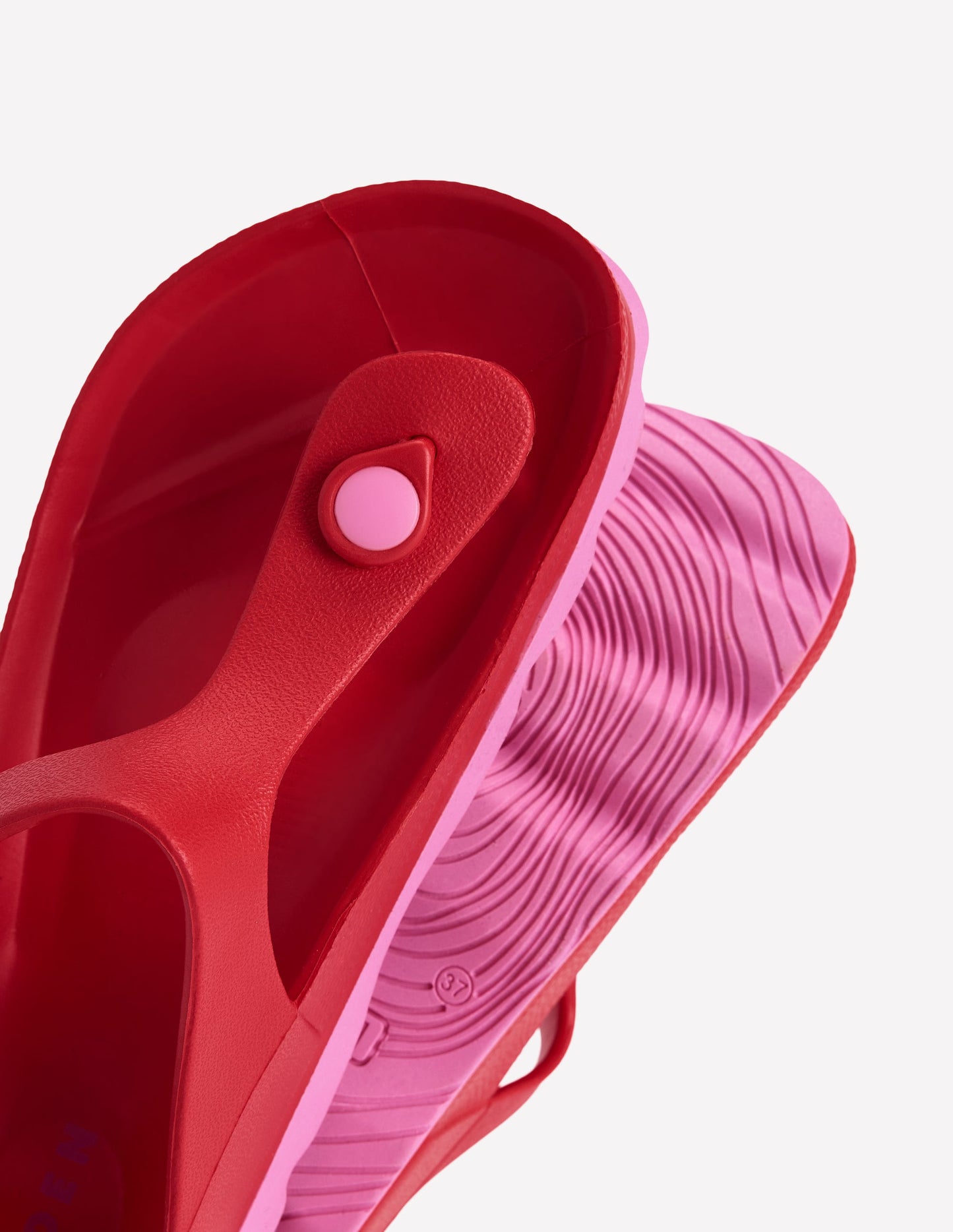 Lyla Toe Post Sandals-Red/Pink