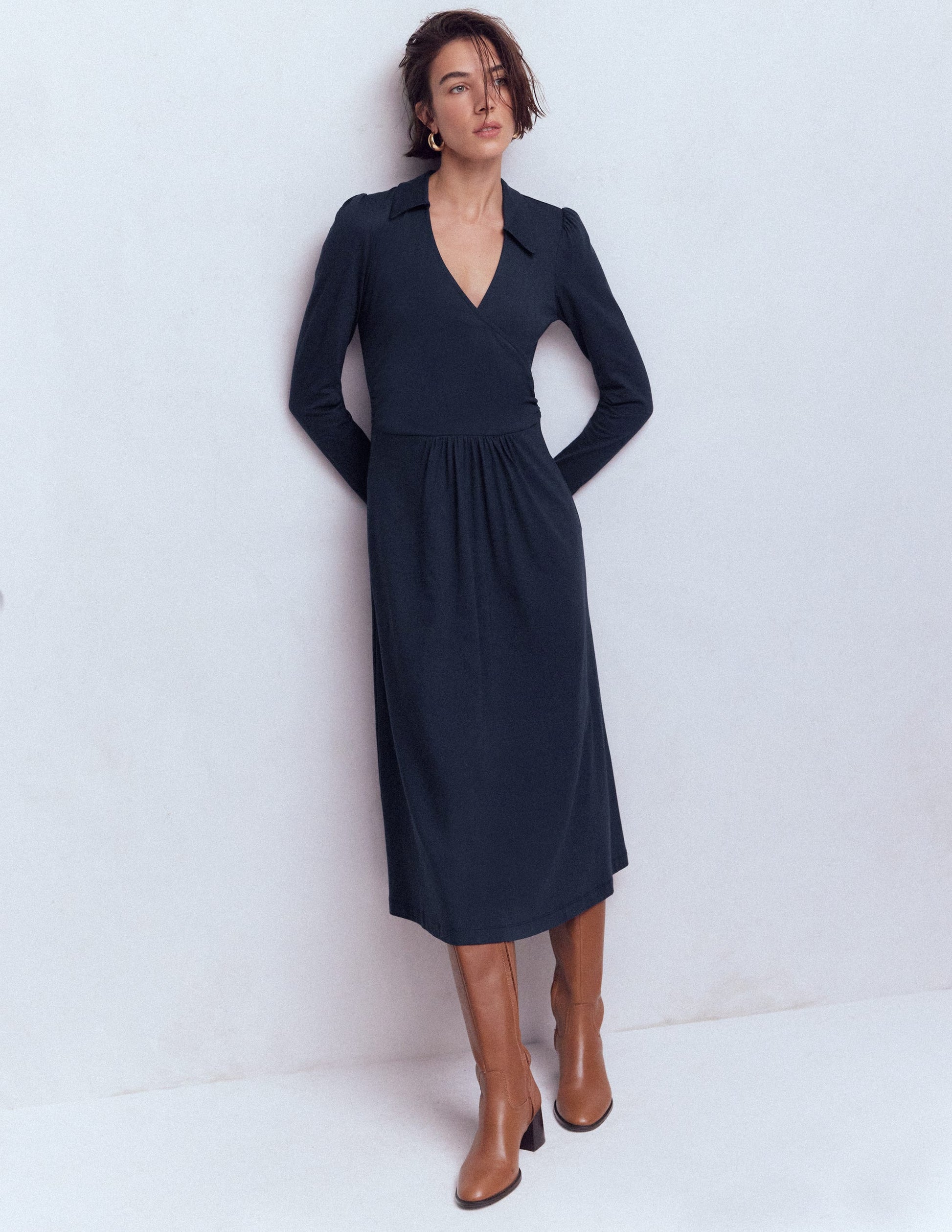 boden wrap dress Women's Ava Cotton Midi in Green elasticated waistband and floaty skirt make it a dream to wear Boden Emerald Green Wrap Midi