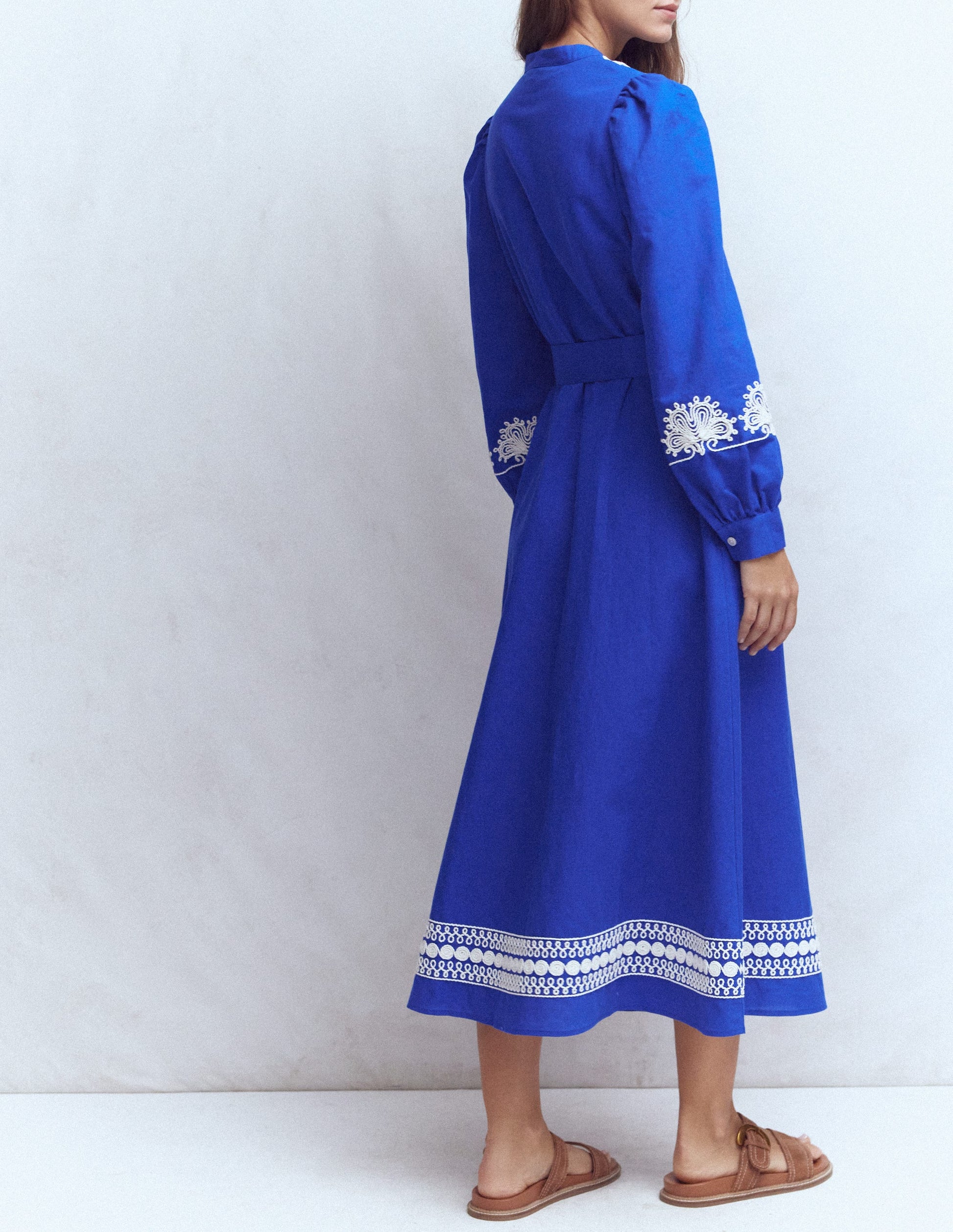Ava Linen Blend Midi Dress-Blue Embroidery-4