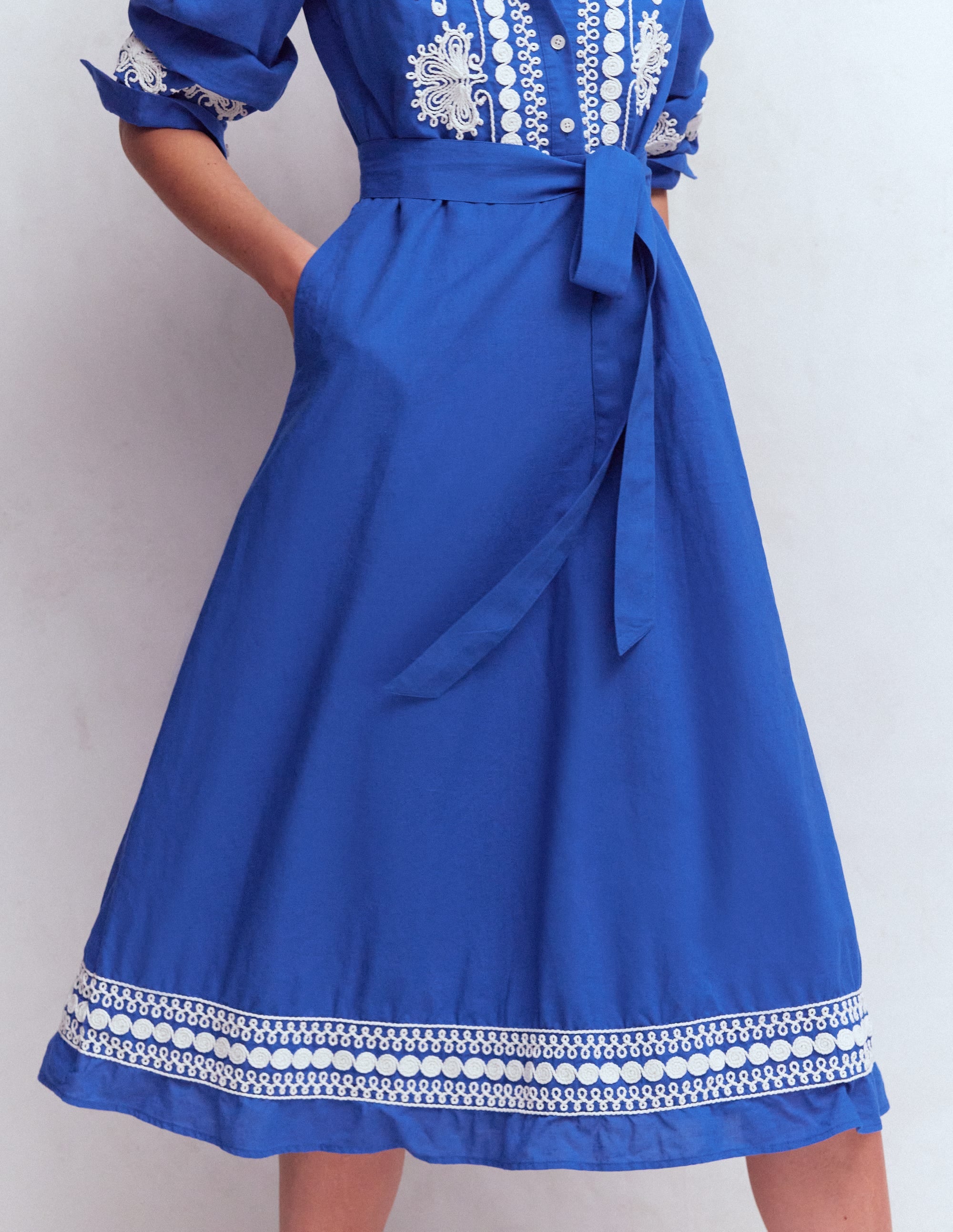 Ava Linen Blend Midi Dress-Blue Embroidery - Image 4