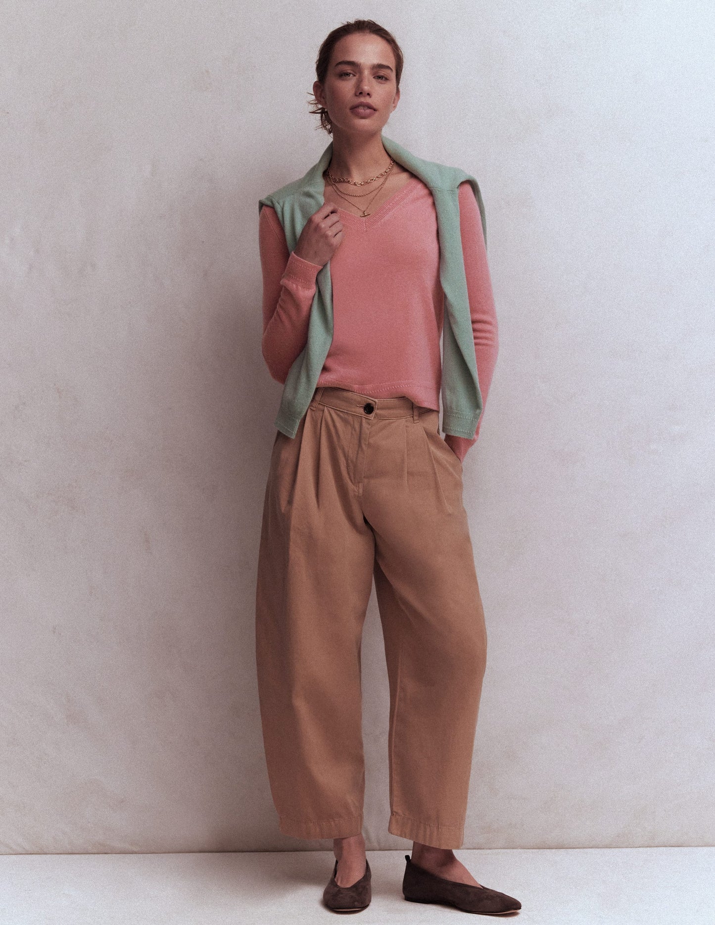 Eva Cashmere V-neck Jumper-Camelia Pink