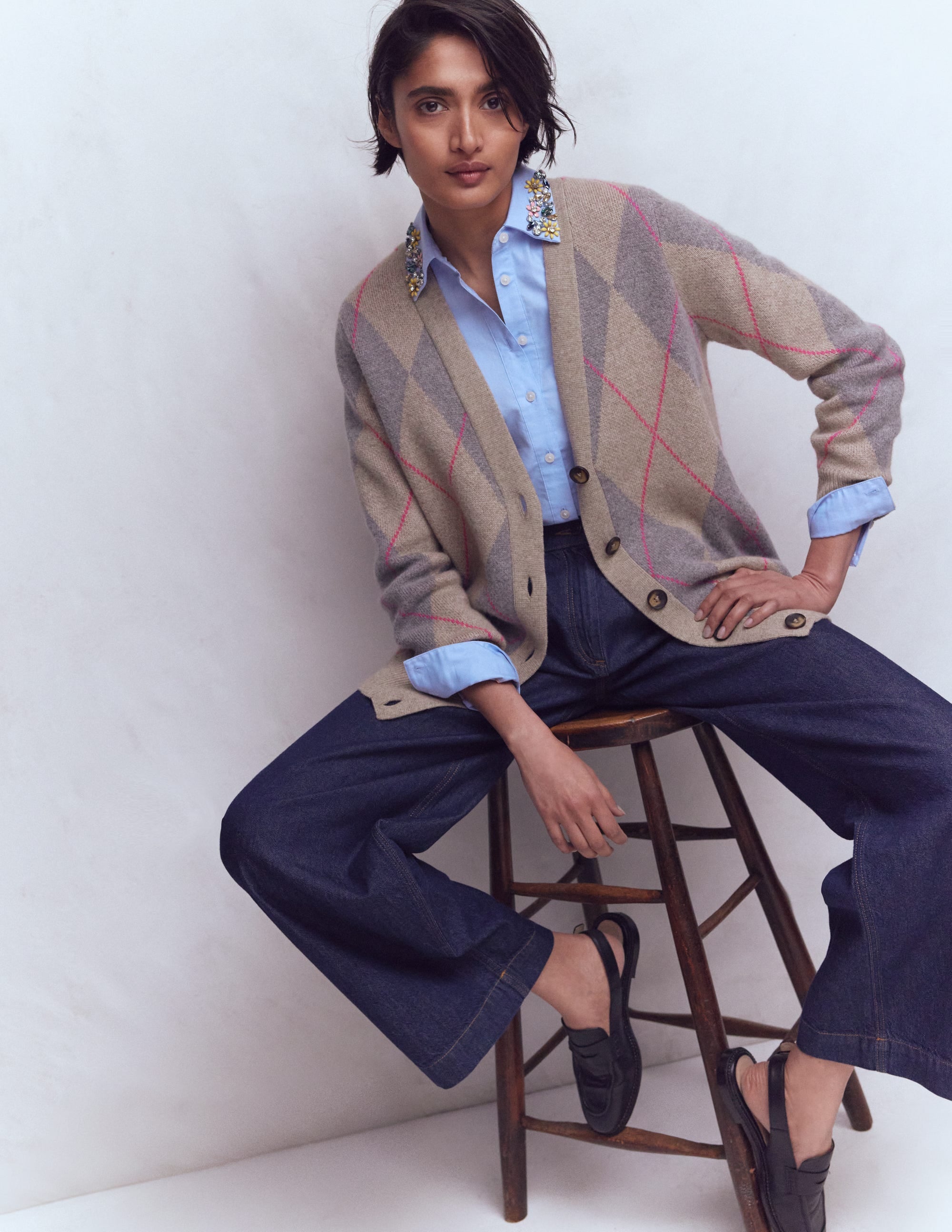 Quinn Boyfriend Cardigan-Neutral Argyle - Image 6
