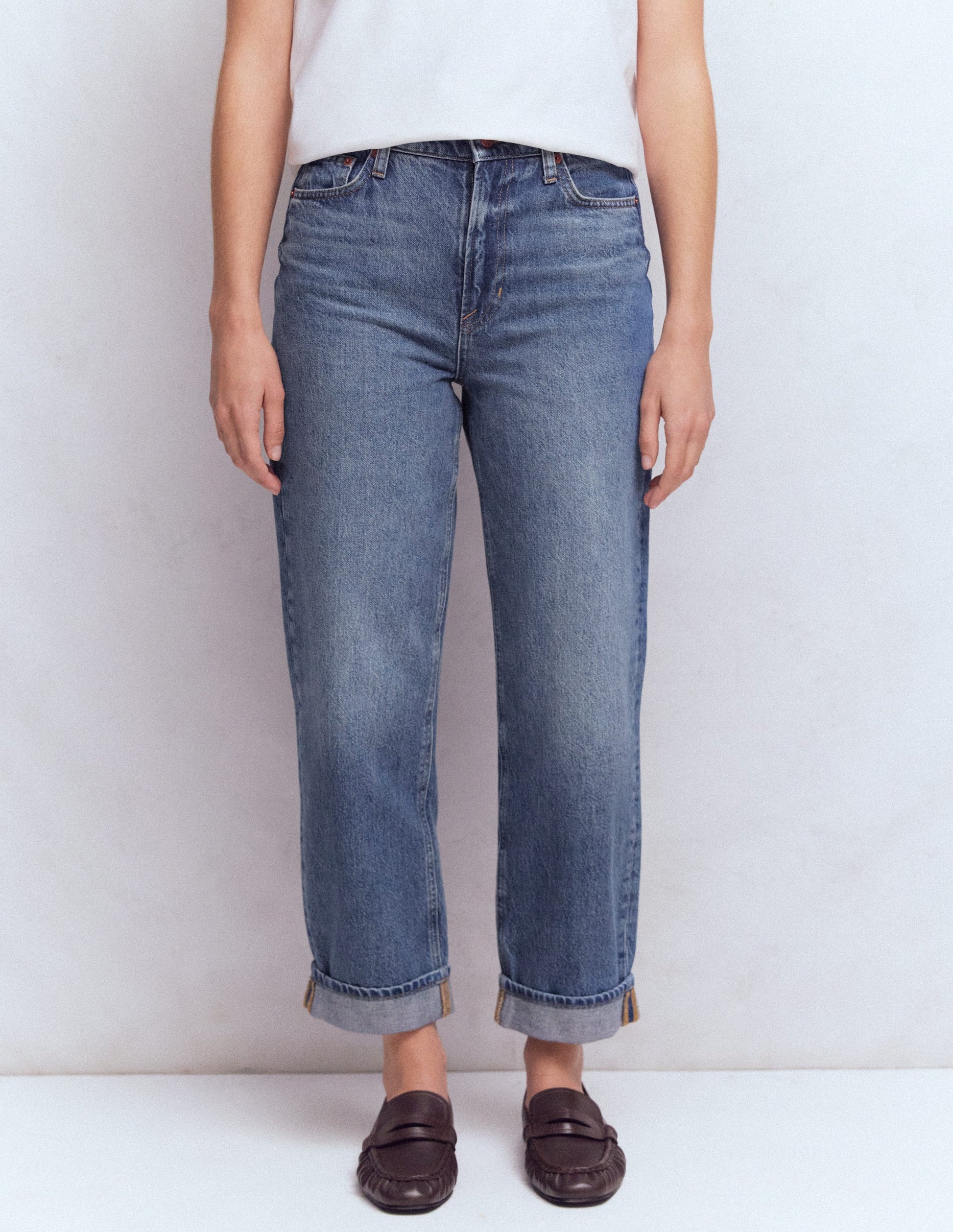 Mid Rise Relaxed Jeans-Mid Vintage-4
