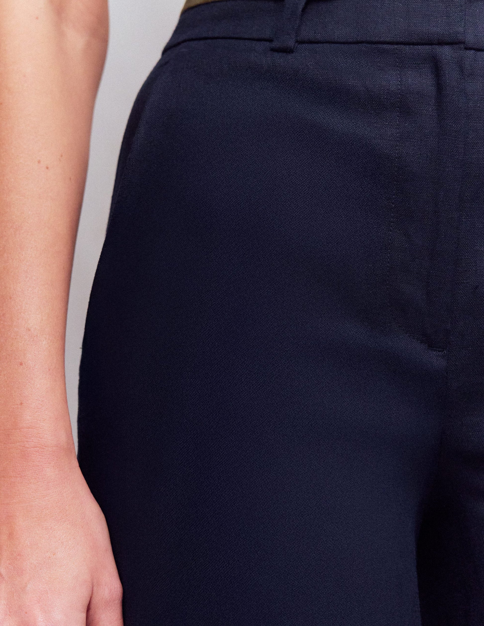 Belgravia Linen Trousers-Navy-2