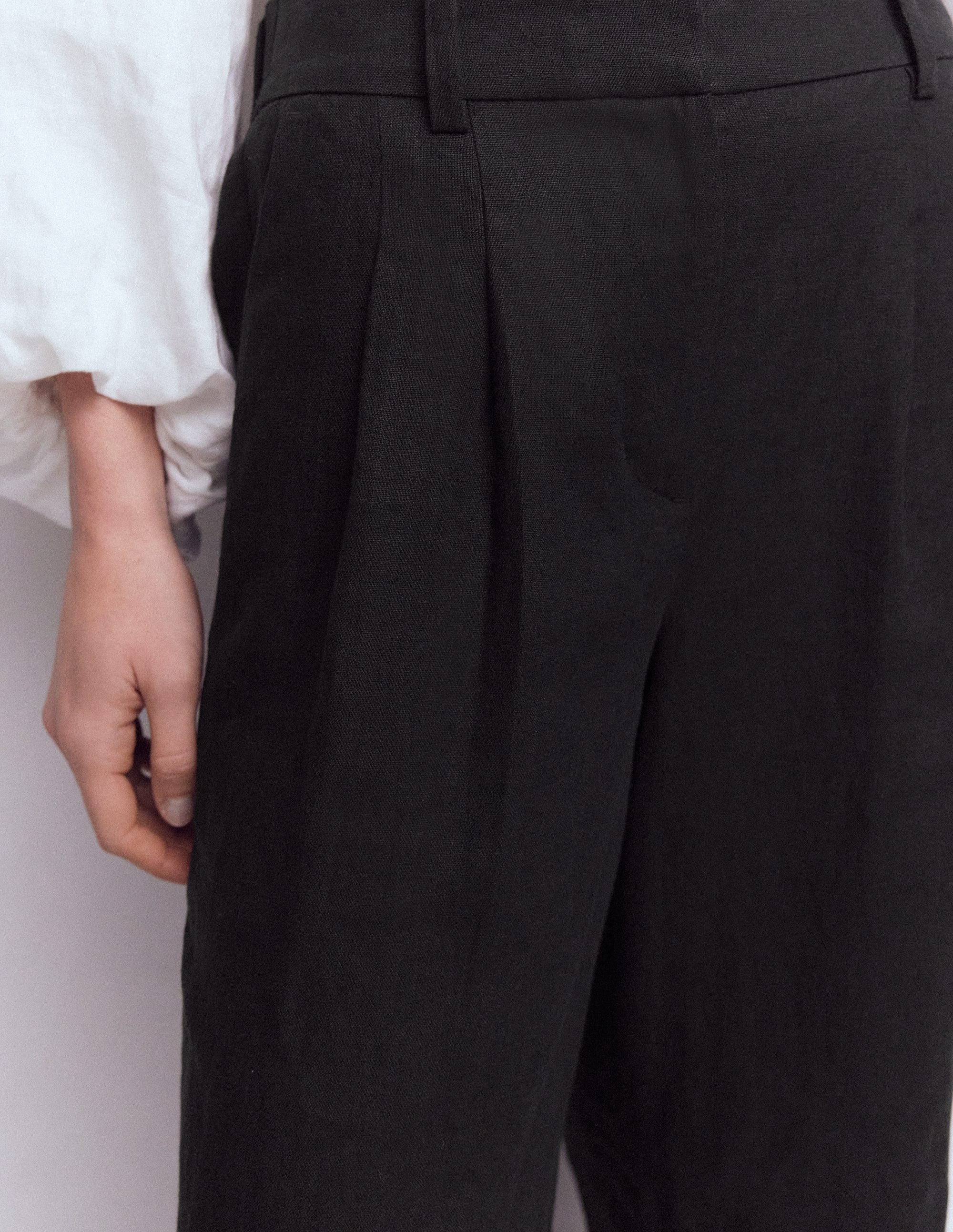 Kensington Linen Trousers-Black - Image 2