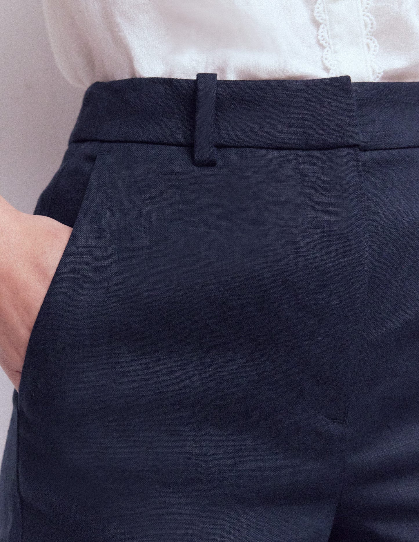 Belgravia Linen Shorts-Navy