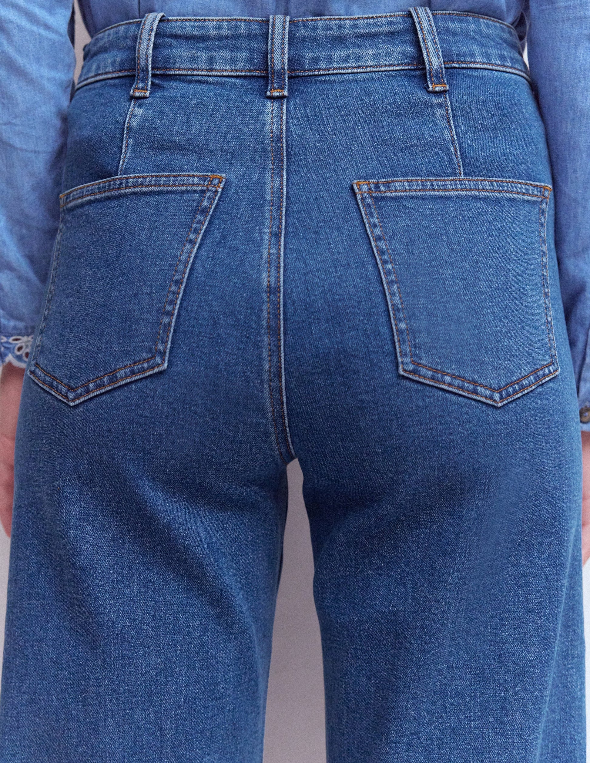 Pintuck Column Leg Jeans-Mid Vintage-2