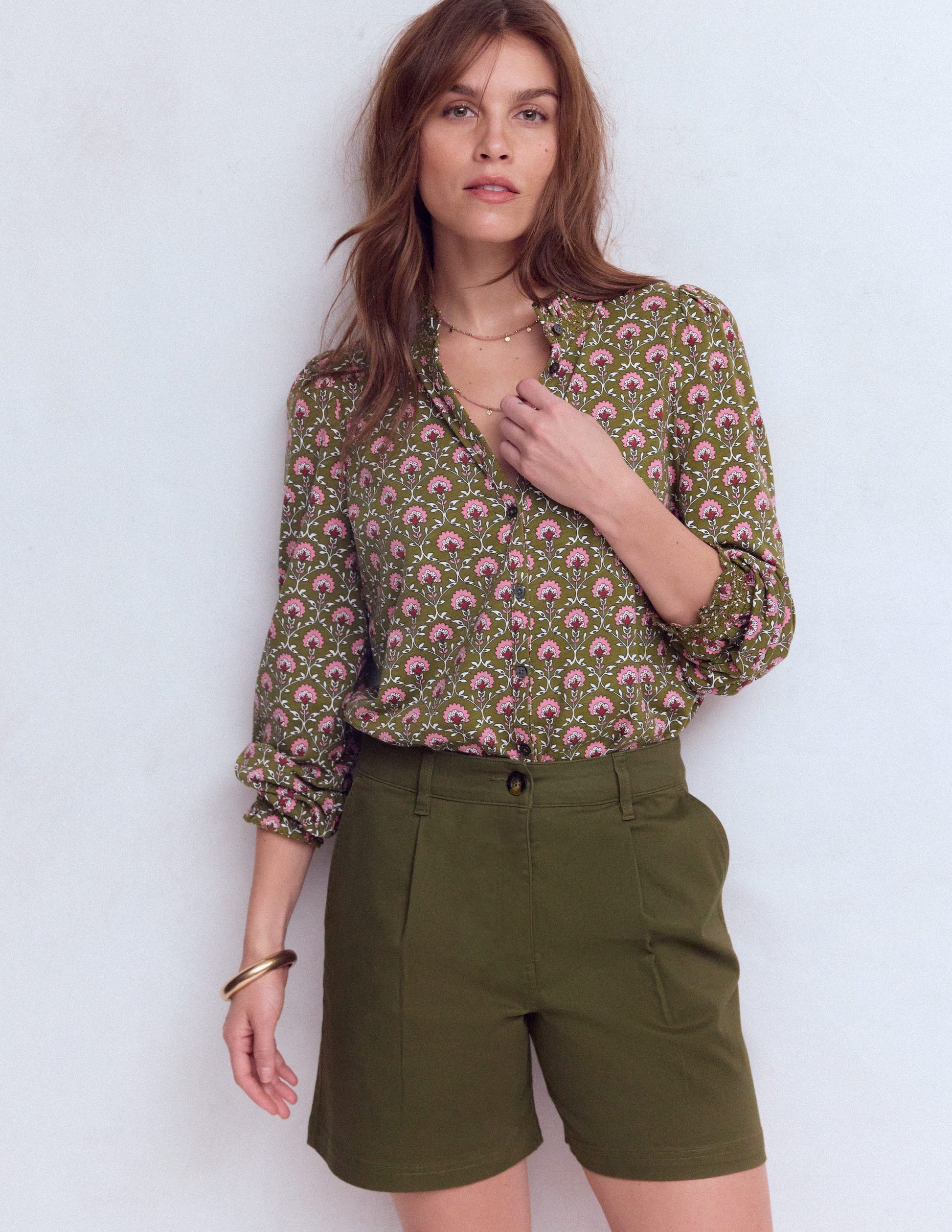Chino Shorts-Woodland Green-4