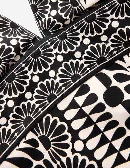 Porto V-neck Swimsuit-Black, Geo Stamp-6