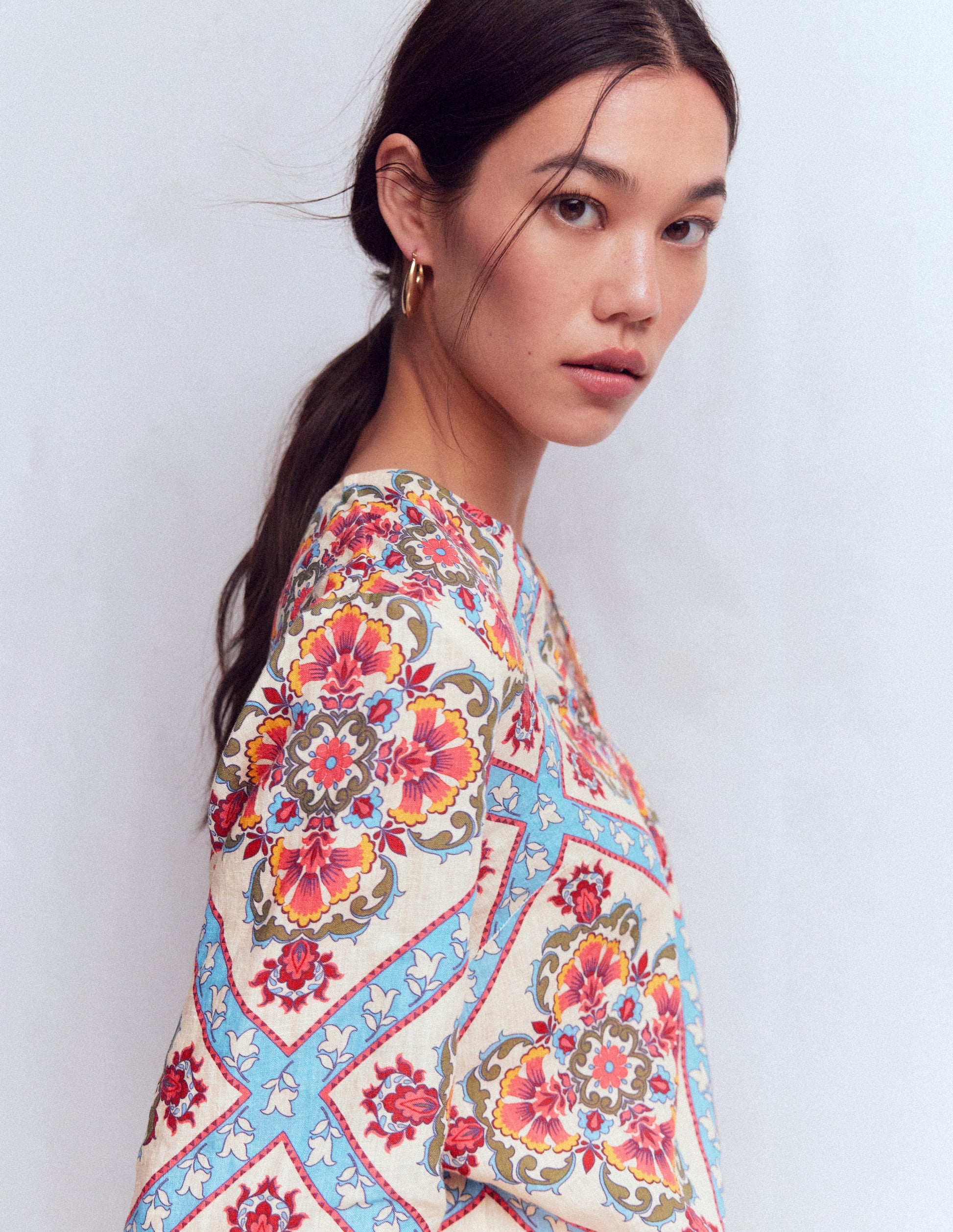 Cleo Linen Top-Floral Tile Placement-2