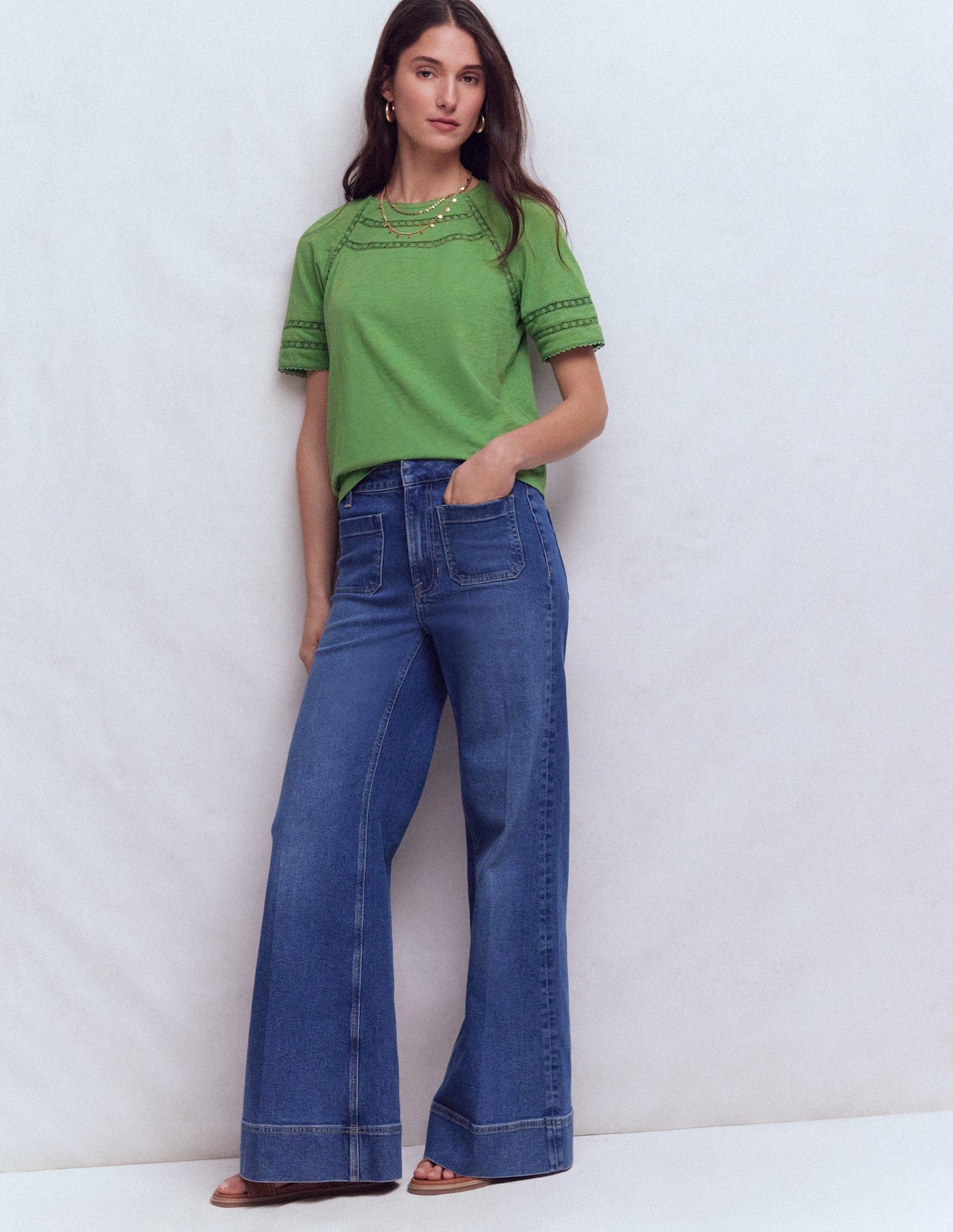 Poppy Trim Crew T-shirt-Stone Green