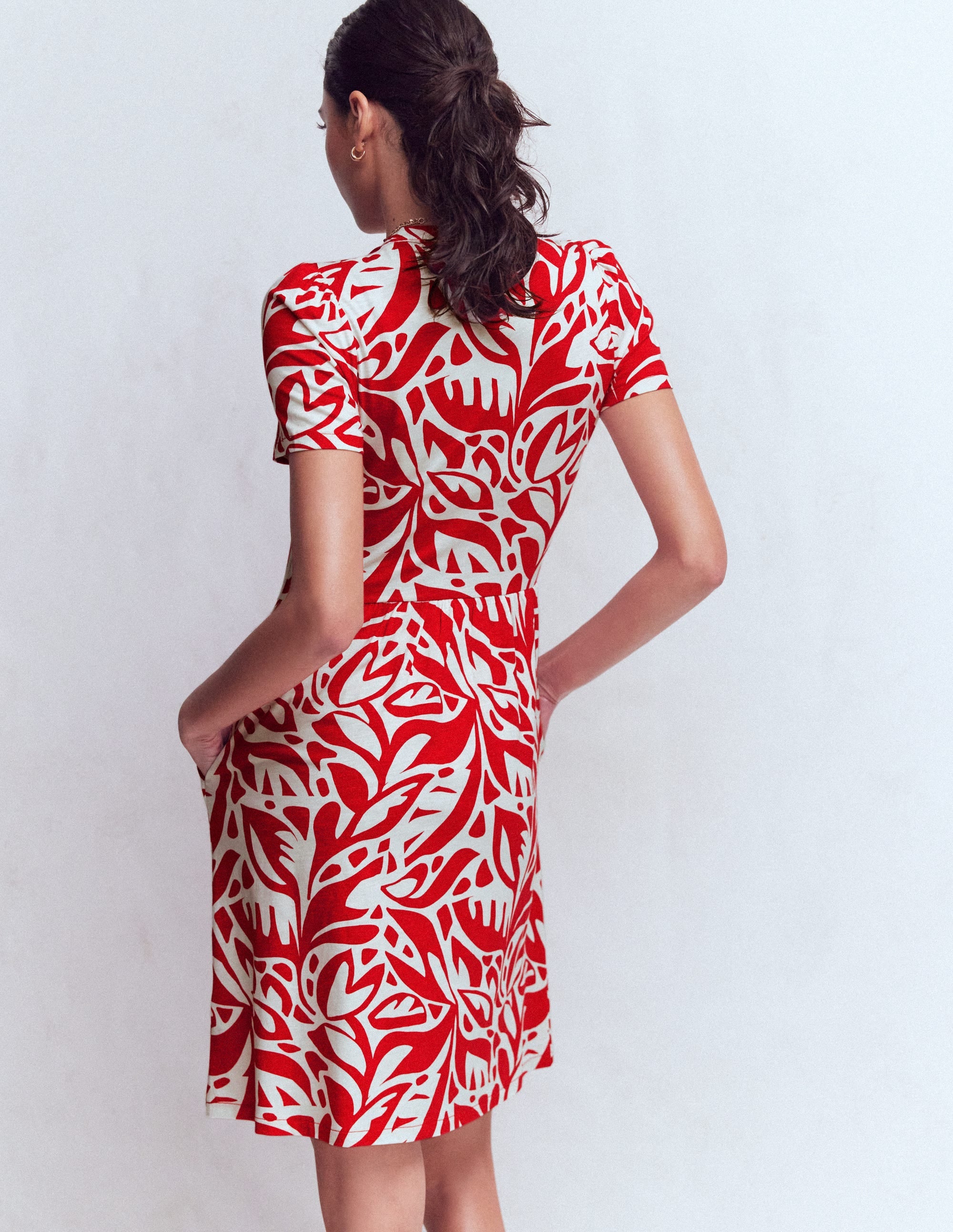 Naomi Short Sleeve Dress-Merida Red, Leafy Cascade Mono - Image 3