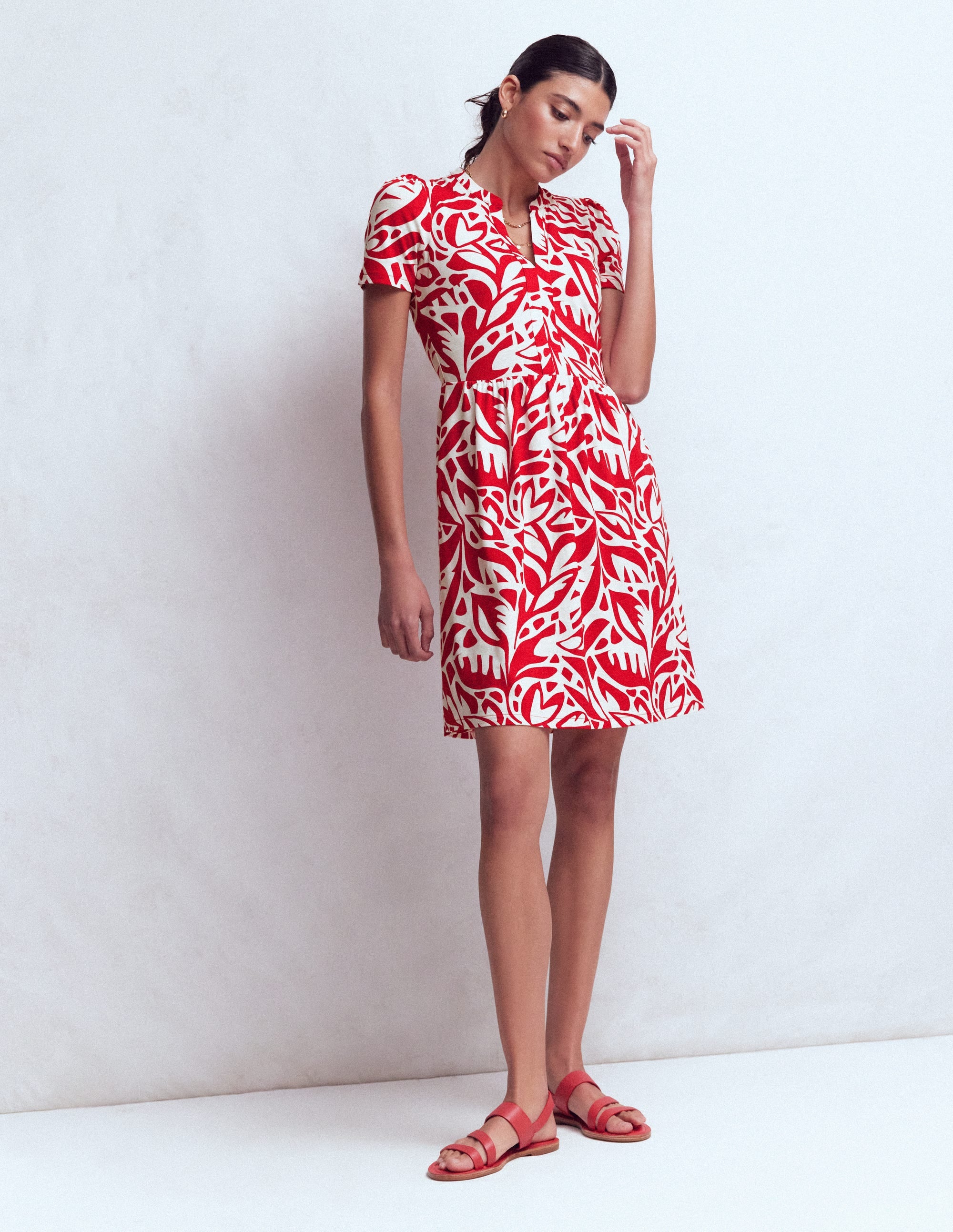 Naomi Short Sleeve Dress-Merida Red, Leafy Cascade Mono - Image 4