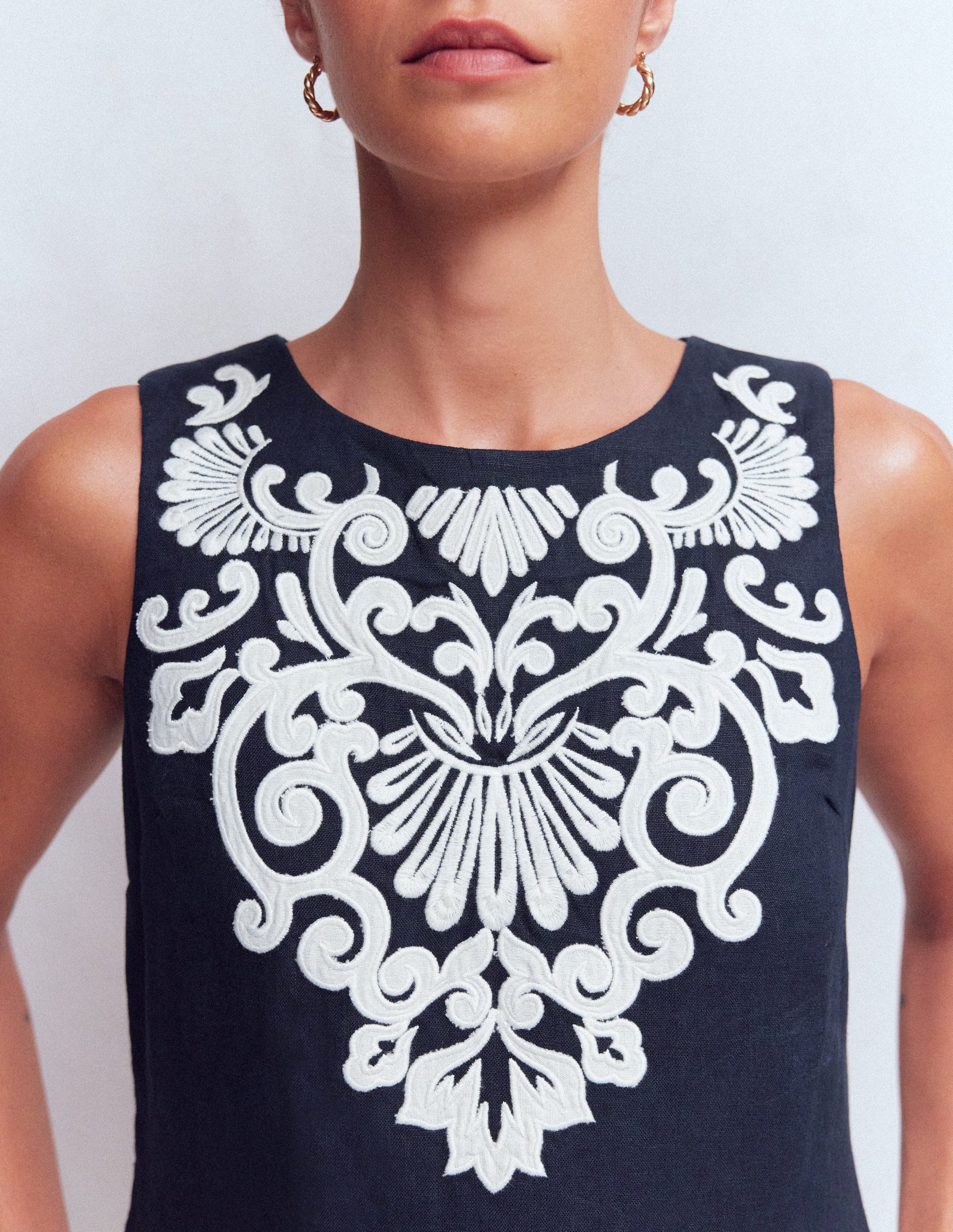 Linen Shift Dress-Navy Embrodiery-2