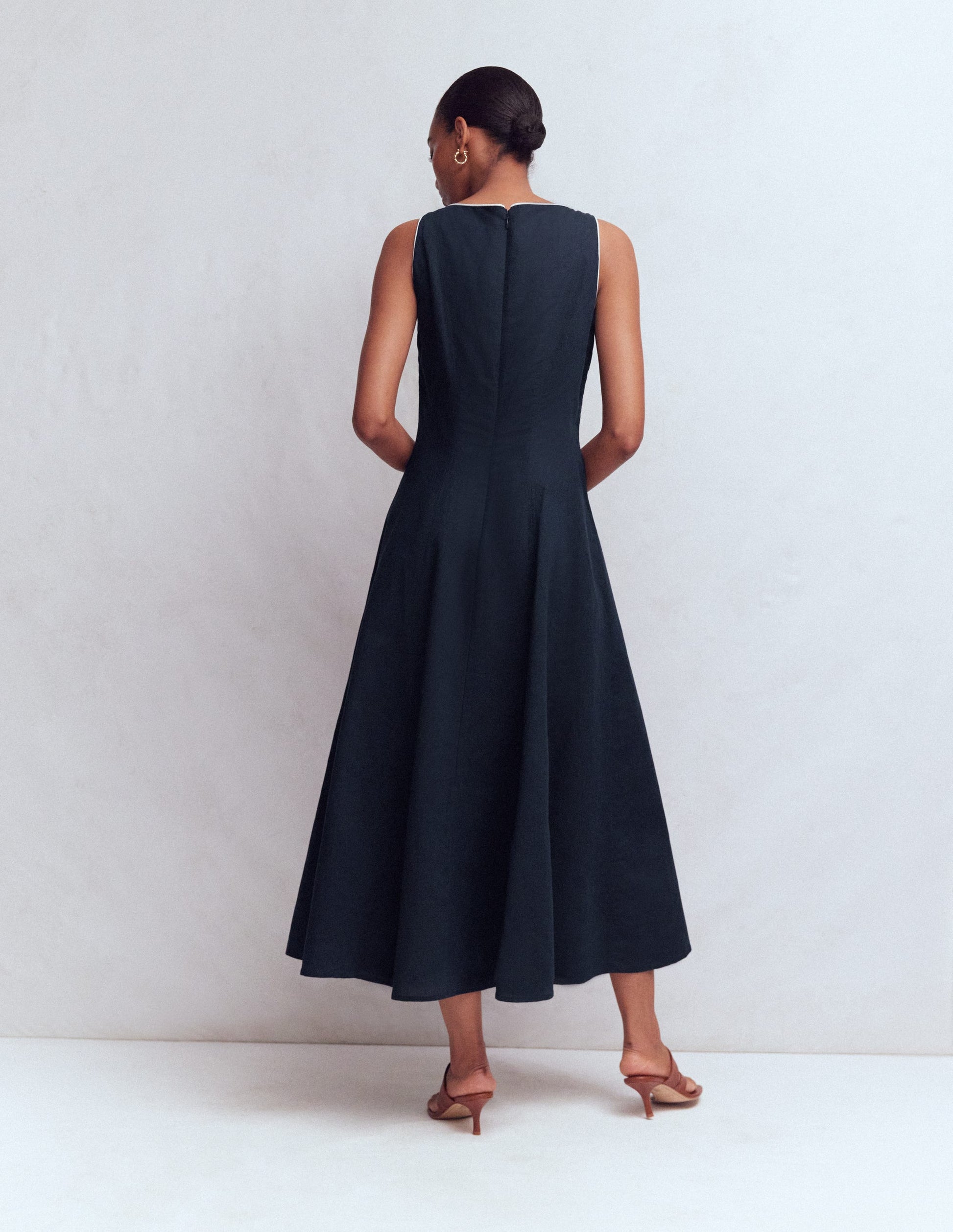 Annet Linen Blend Midi Dress-Navy-3