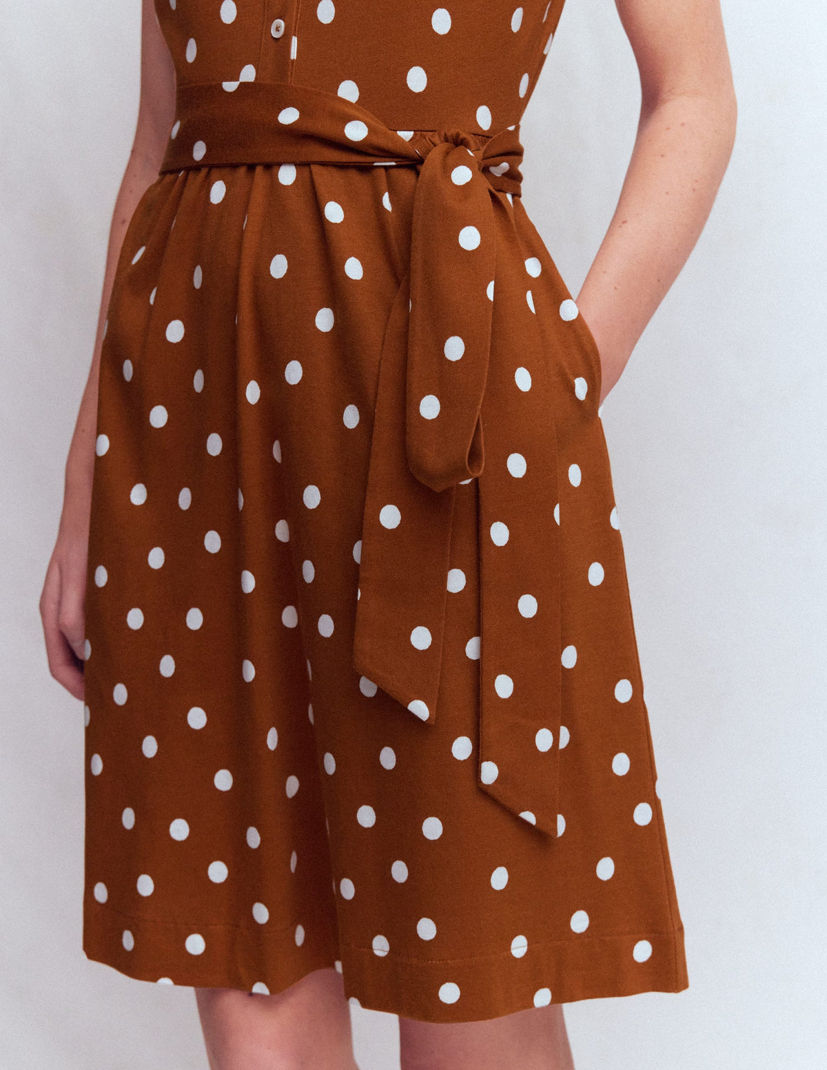 Honor Short Jersey Shirt Dress-Cognac, Painted Dot Spaced - Image 5