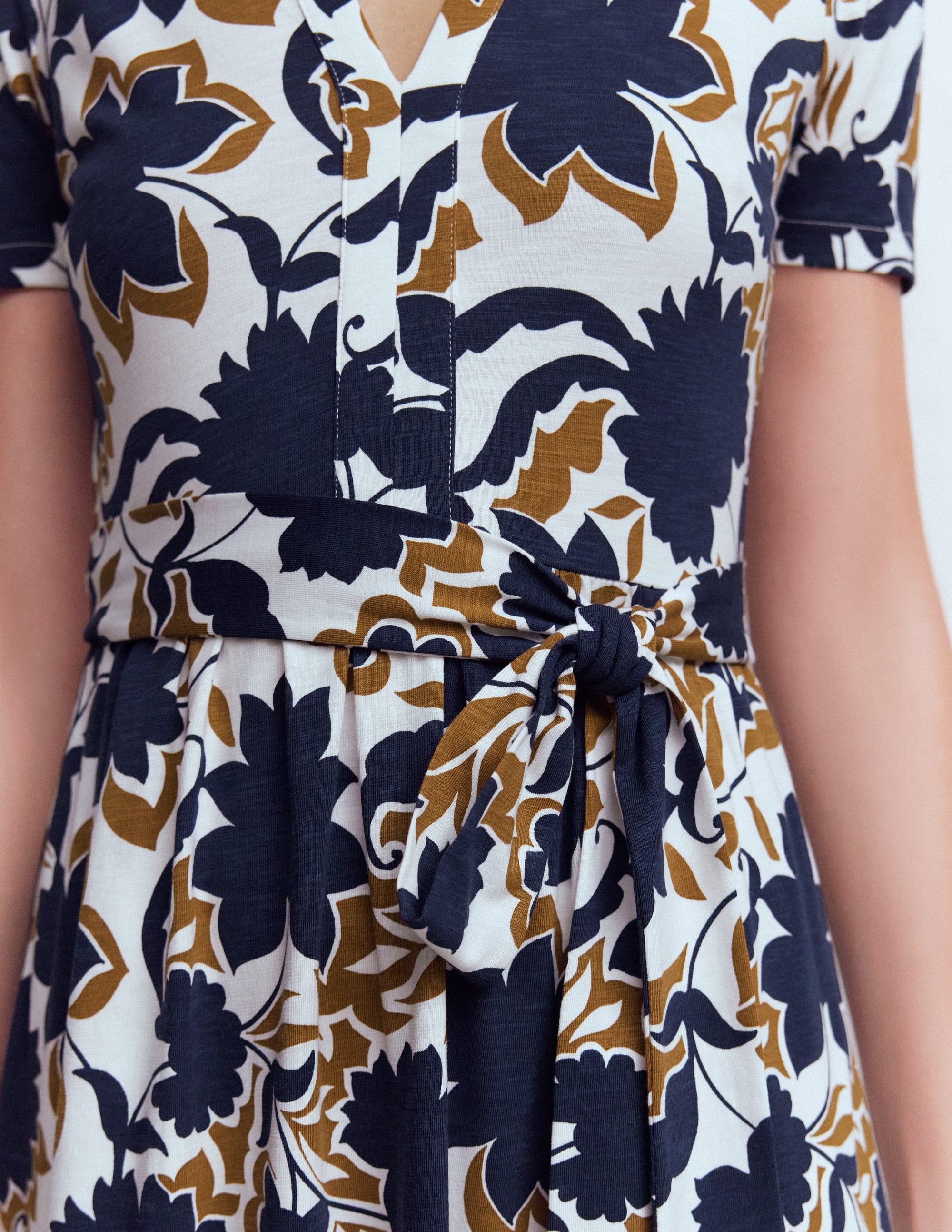 Naomi Jersey Midi Dress-French Navy, Shadow Blossom - Image 2