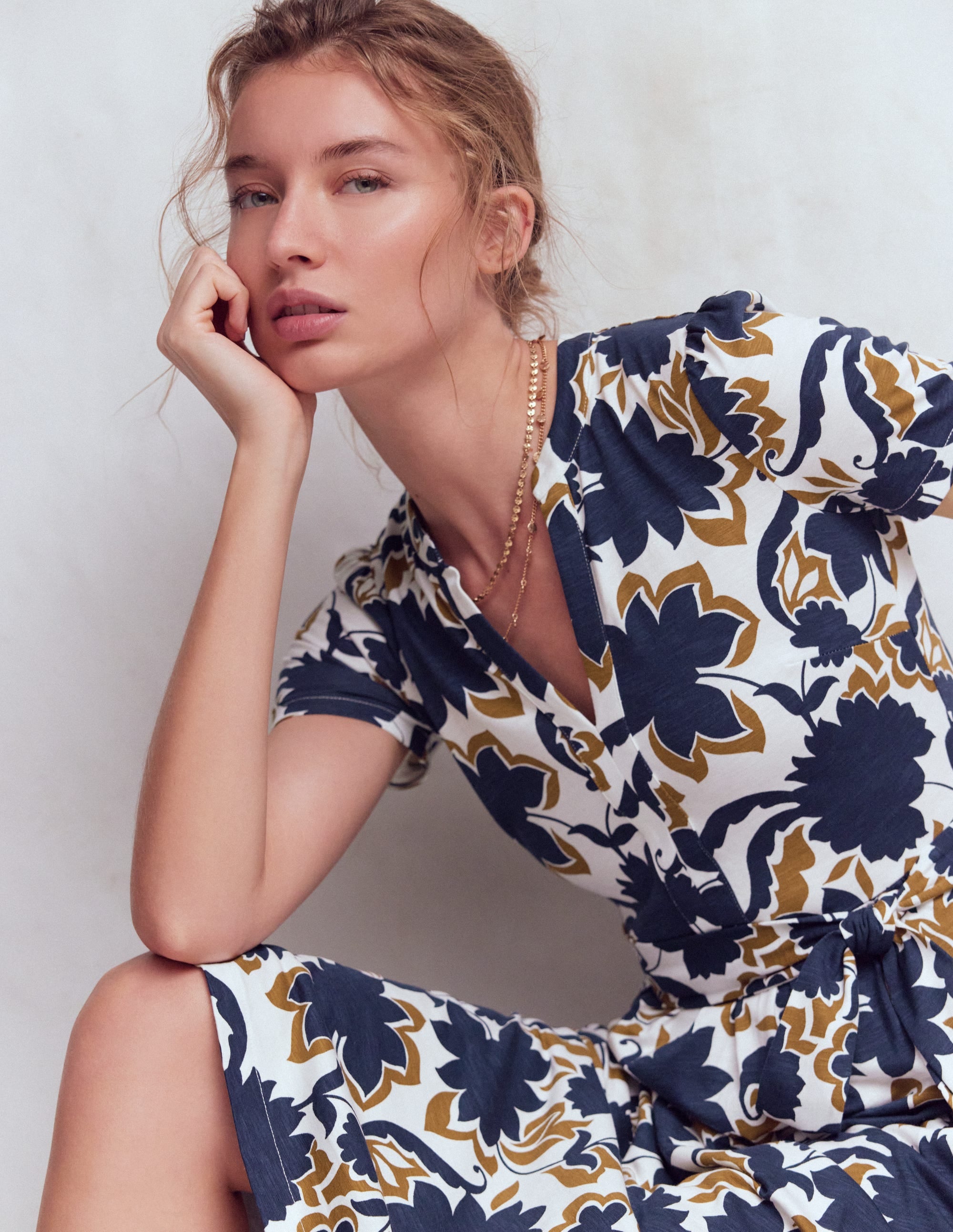 Naomi Jersey Midi Dress-French Navy, Shadow Blossom - Image 5
