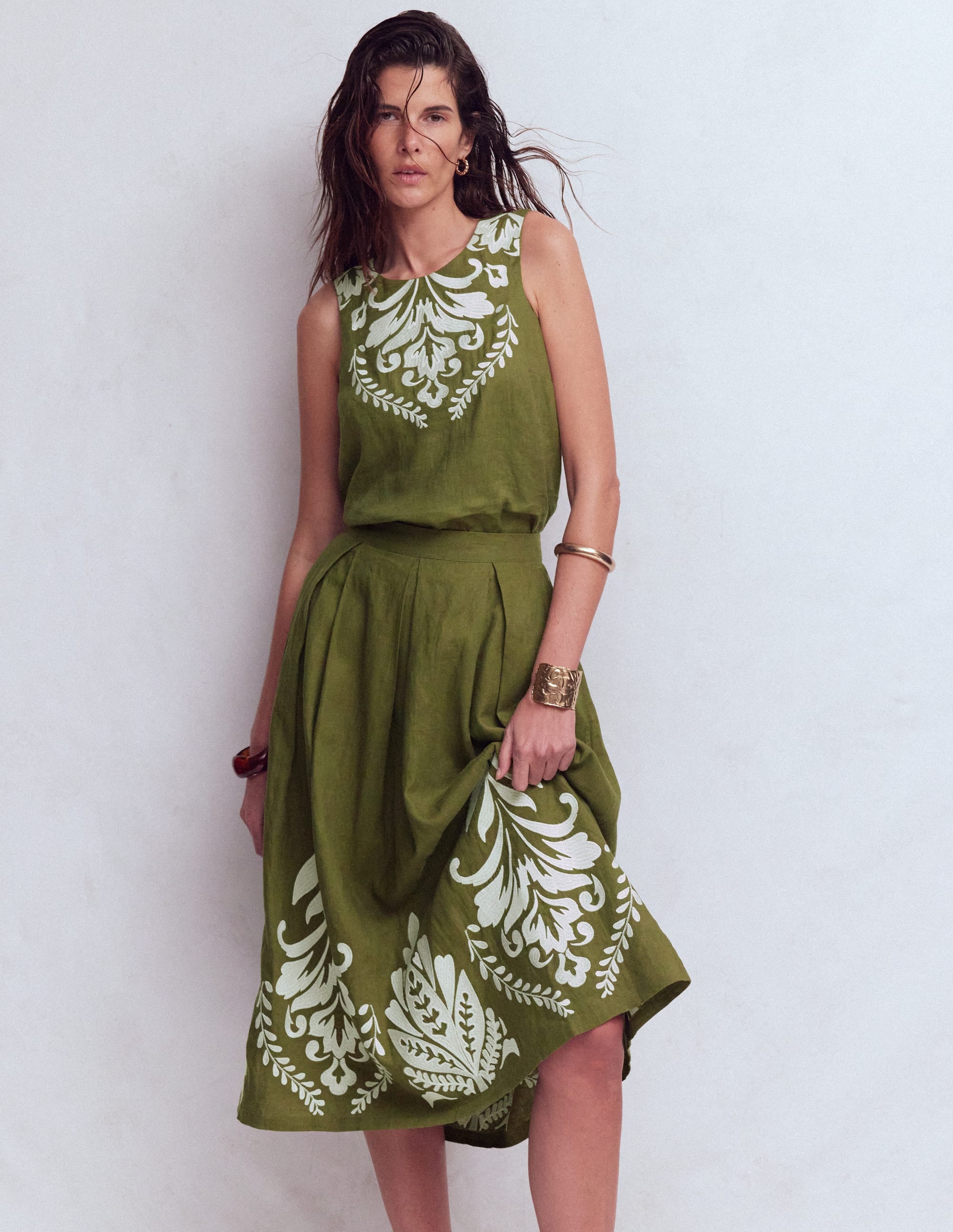 Verity Linen Midi Skirt-Woodland Green Embroidery - Image 4