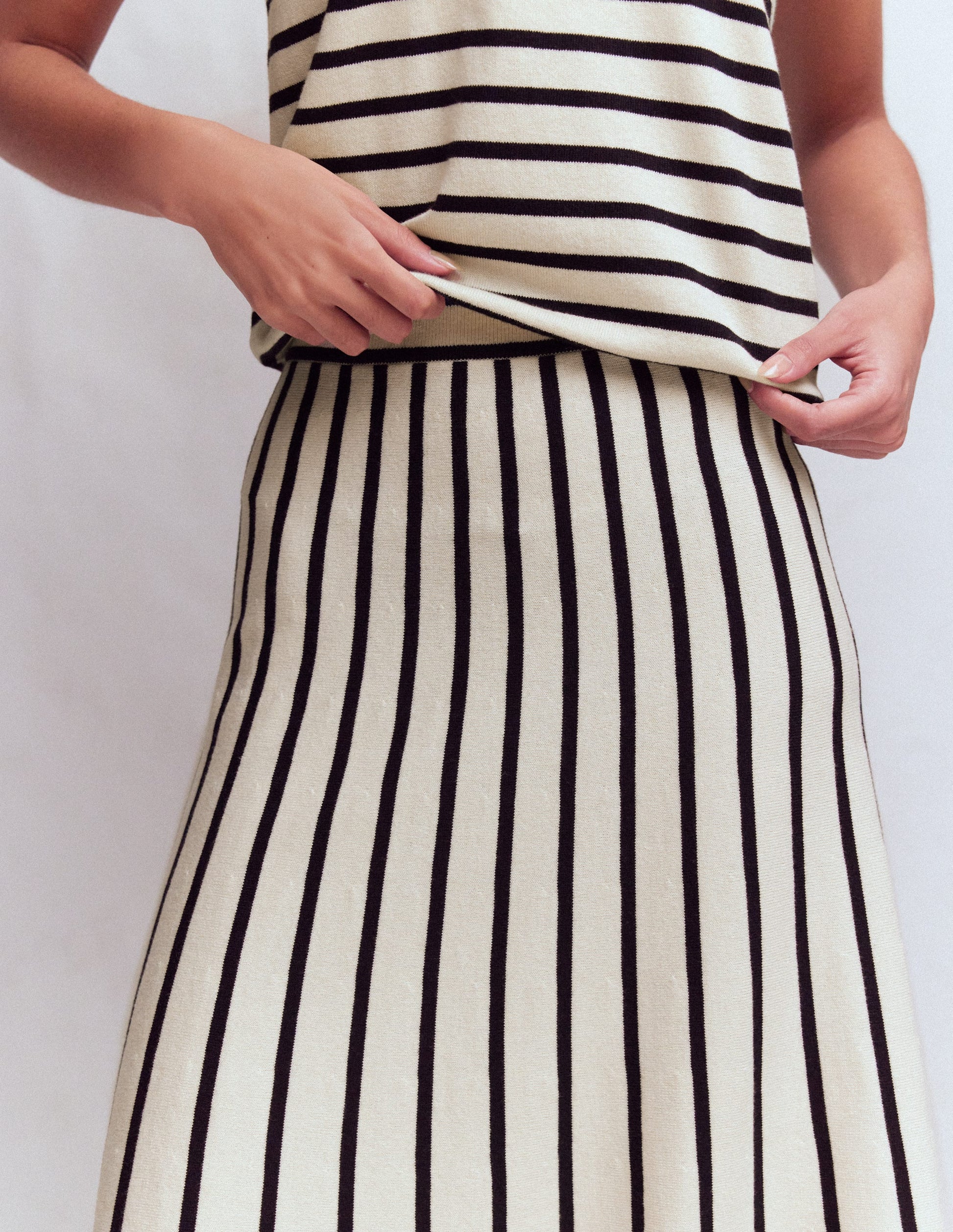 Liz Knitted Midi Skirt-Ivory Stripe-3