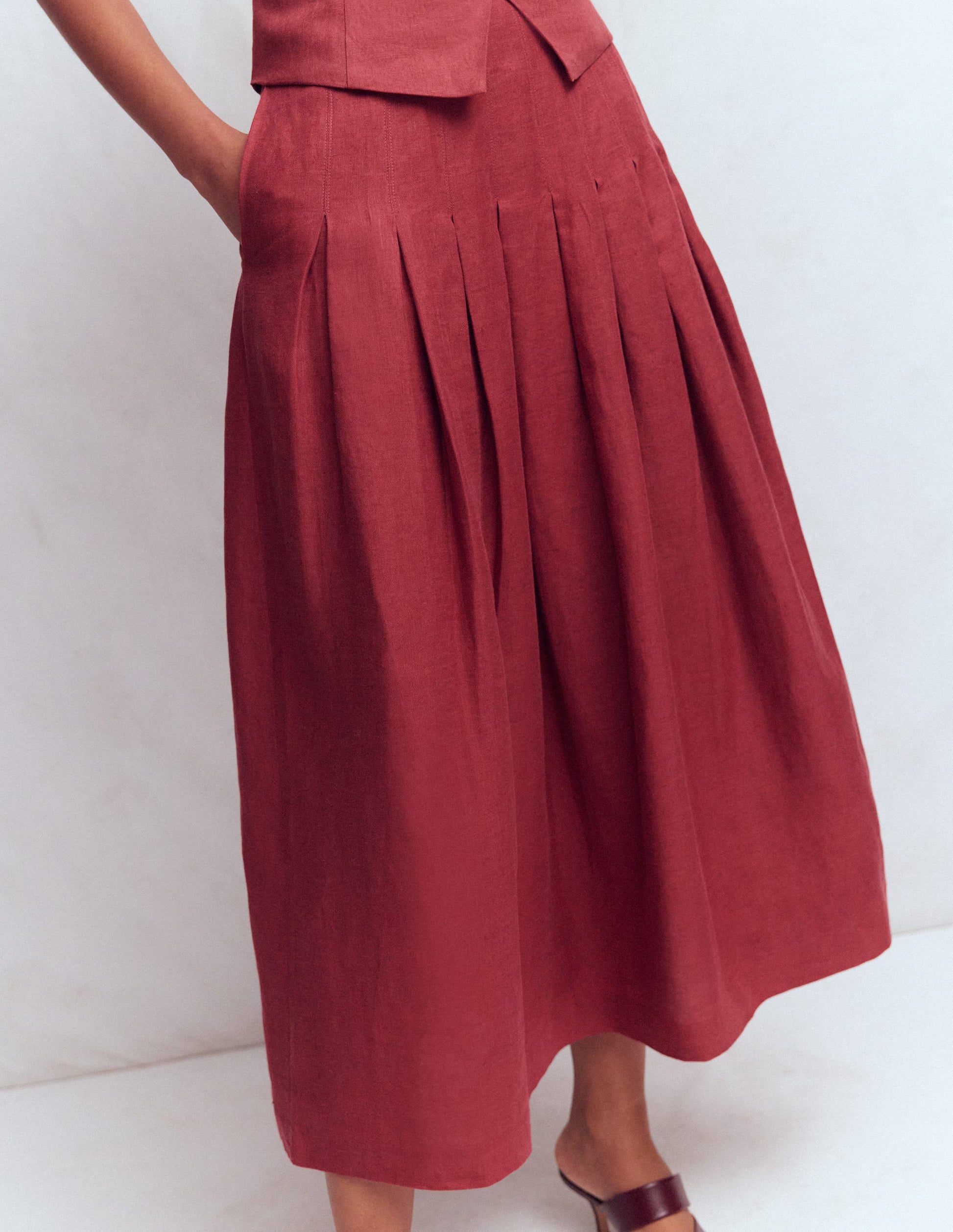 Valentina Linen Skirt-Rich Chestnut-4