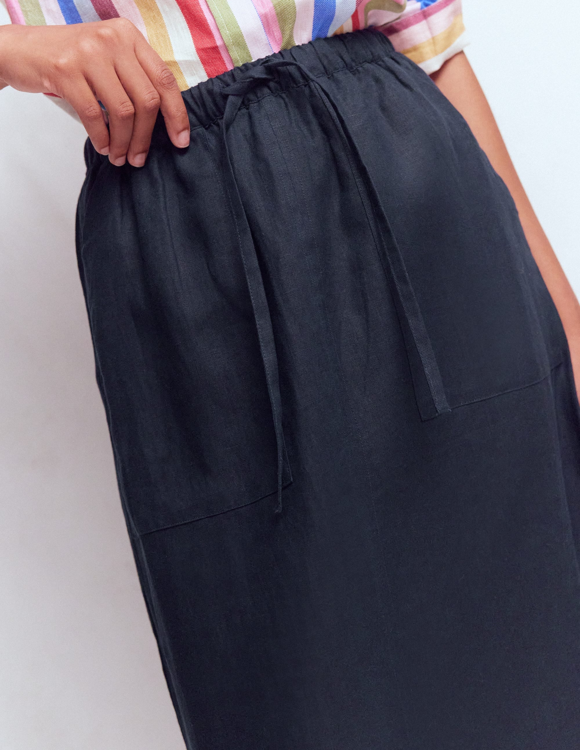 Layla Linen Skirt-Navy - Image 2