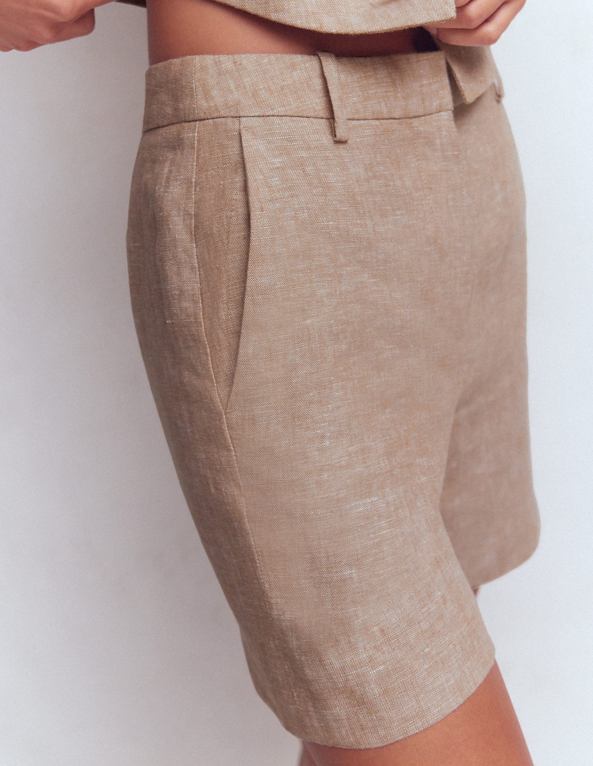 Belgravia Linen Shorts-Cappuccino Chambray-2