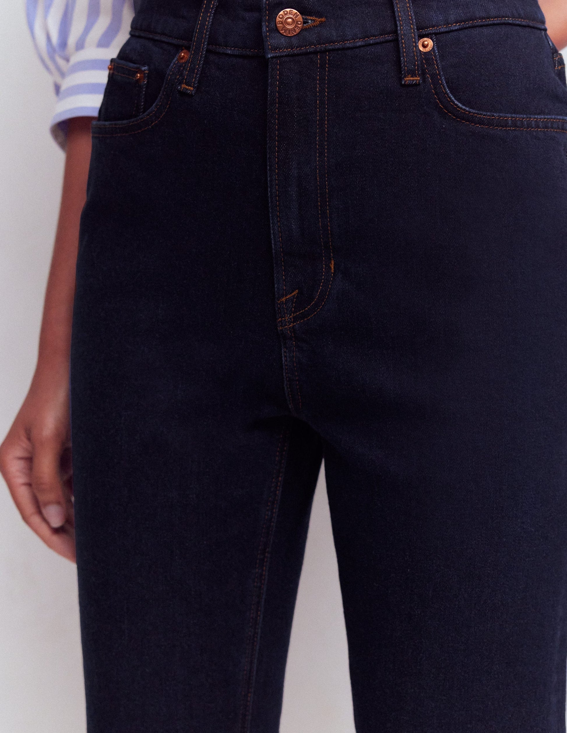 5-pocket Capri Jeans-Indigo-2