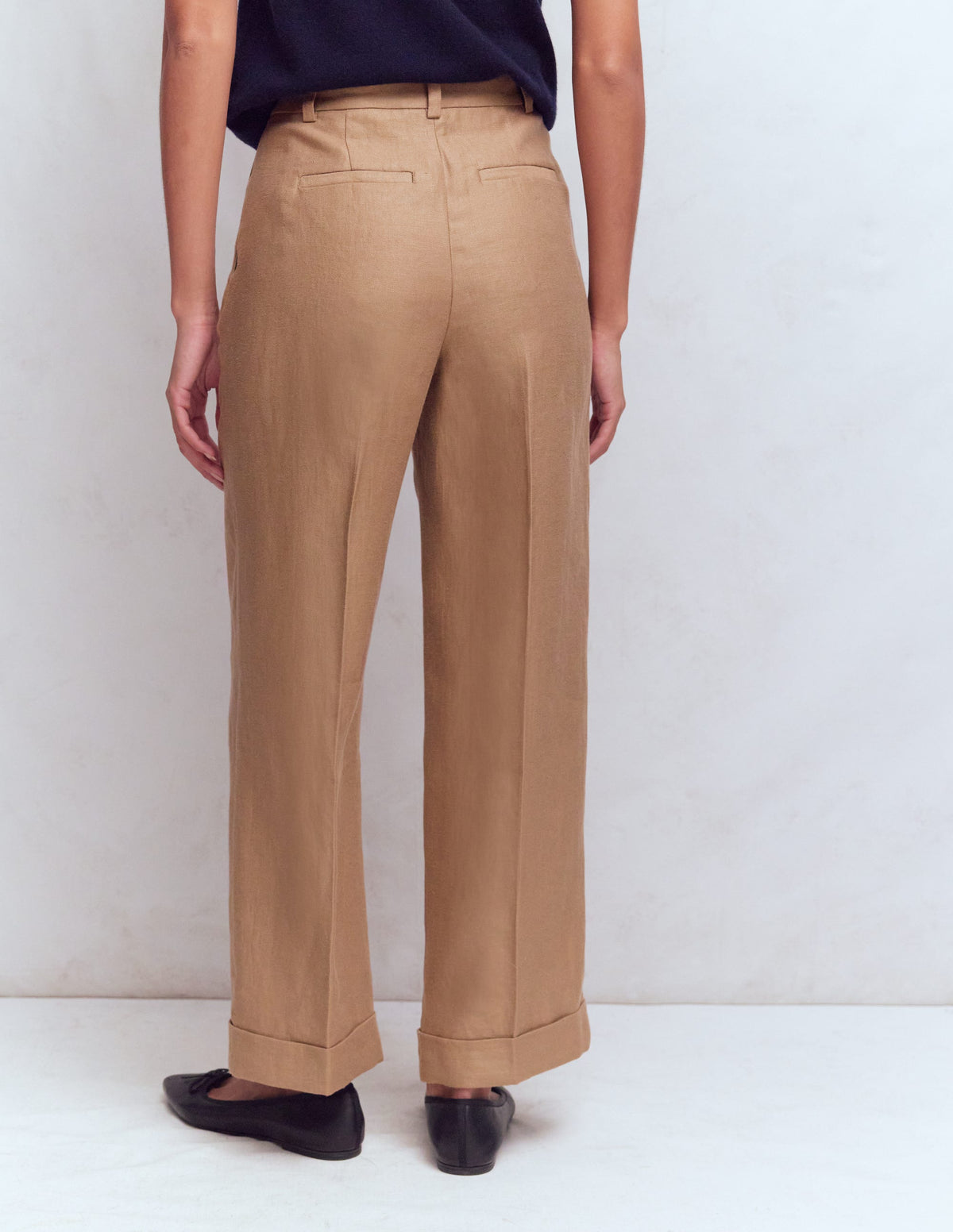 Chiswick Crop Linen Trousers-Cappuccino - Image 3