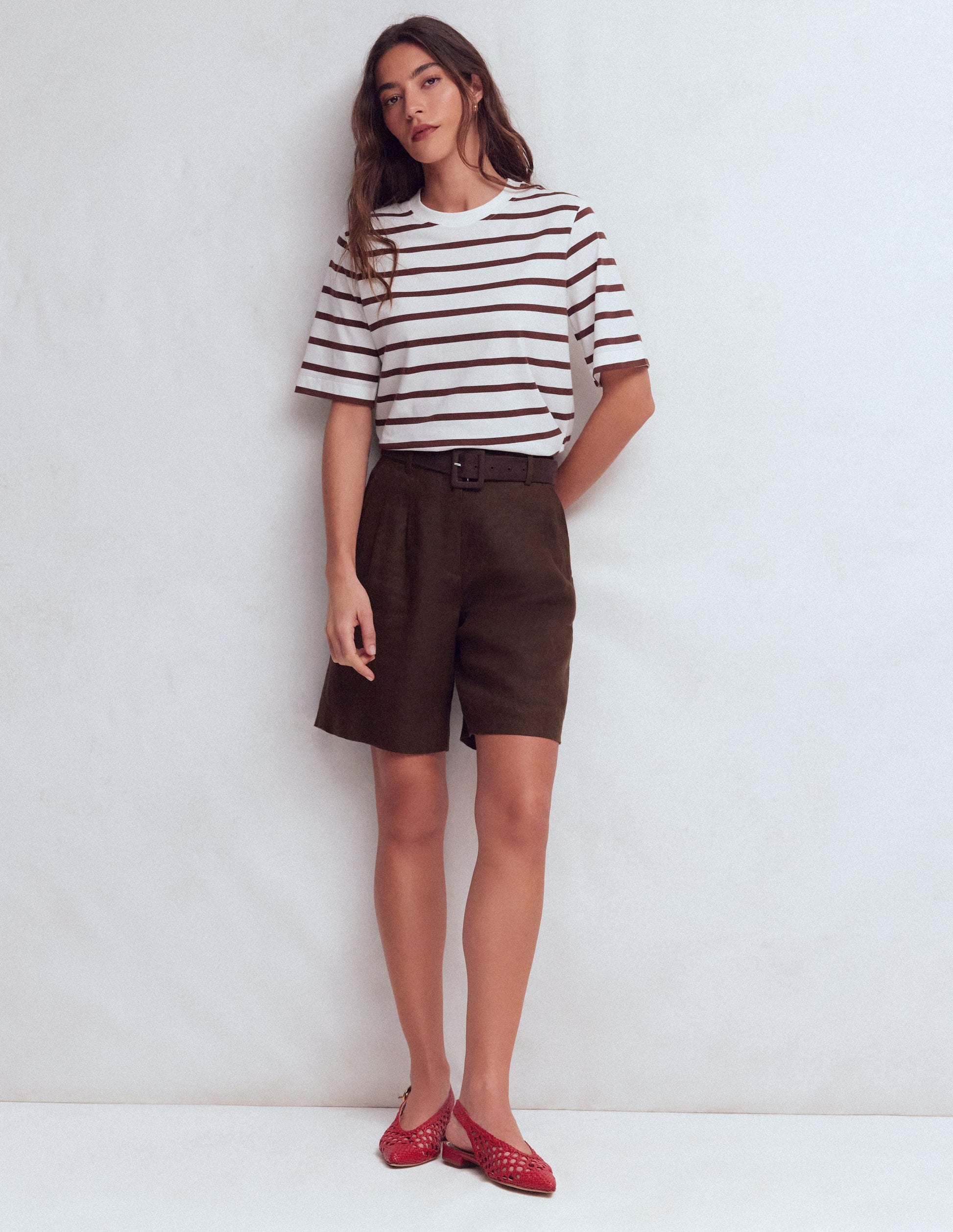 Chelsea Belted Linen Shorts-Bitter Chocolate-5