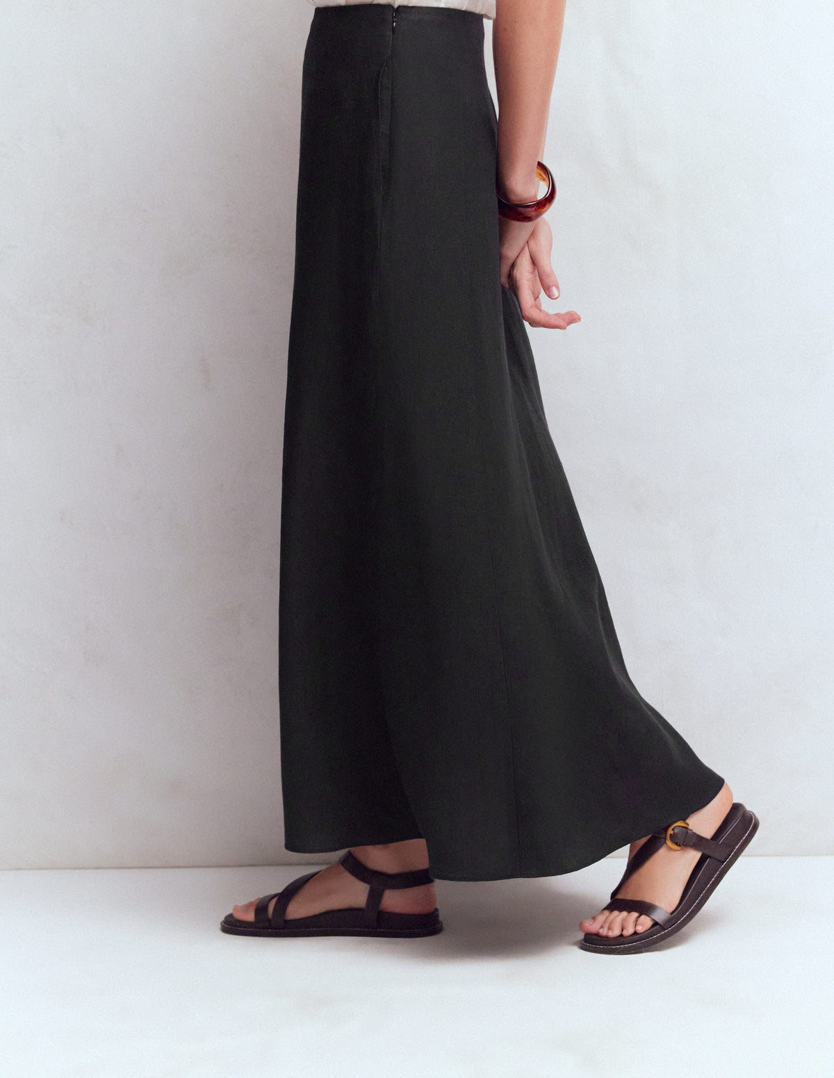 Miriam Linen Maxi Skirt-Black-4