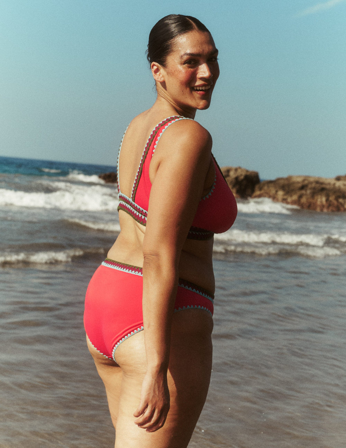 Porto V-neck Bikini Top-Rosy, Embroidery - Image 7