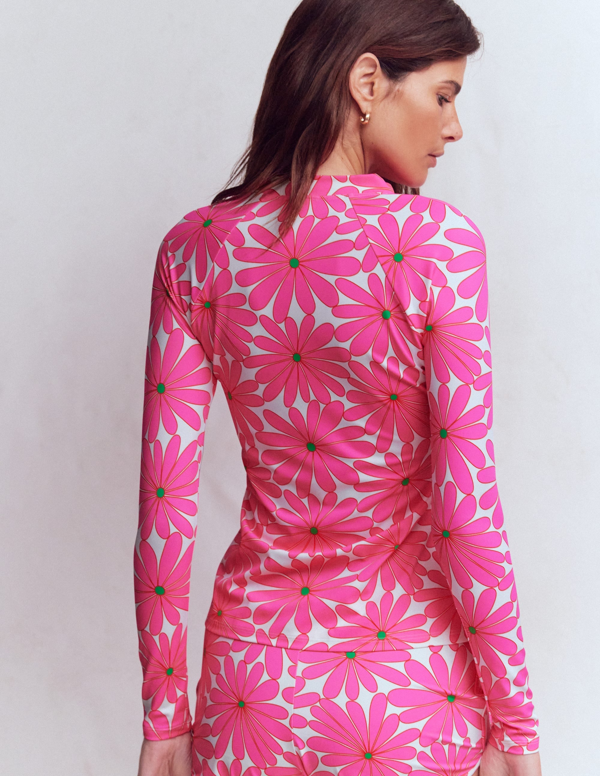 Long Sleeve Rash Guard Top-Sangria Sunset, Daisy Blossom - Image 3