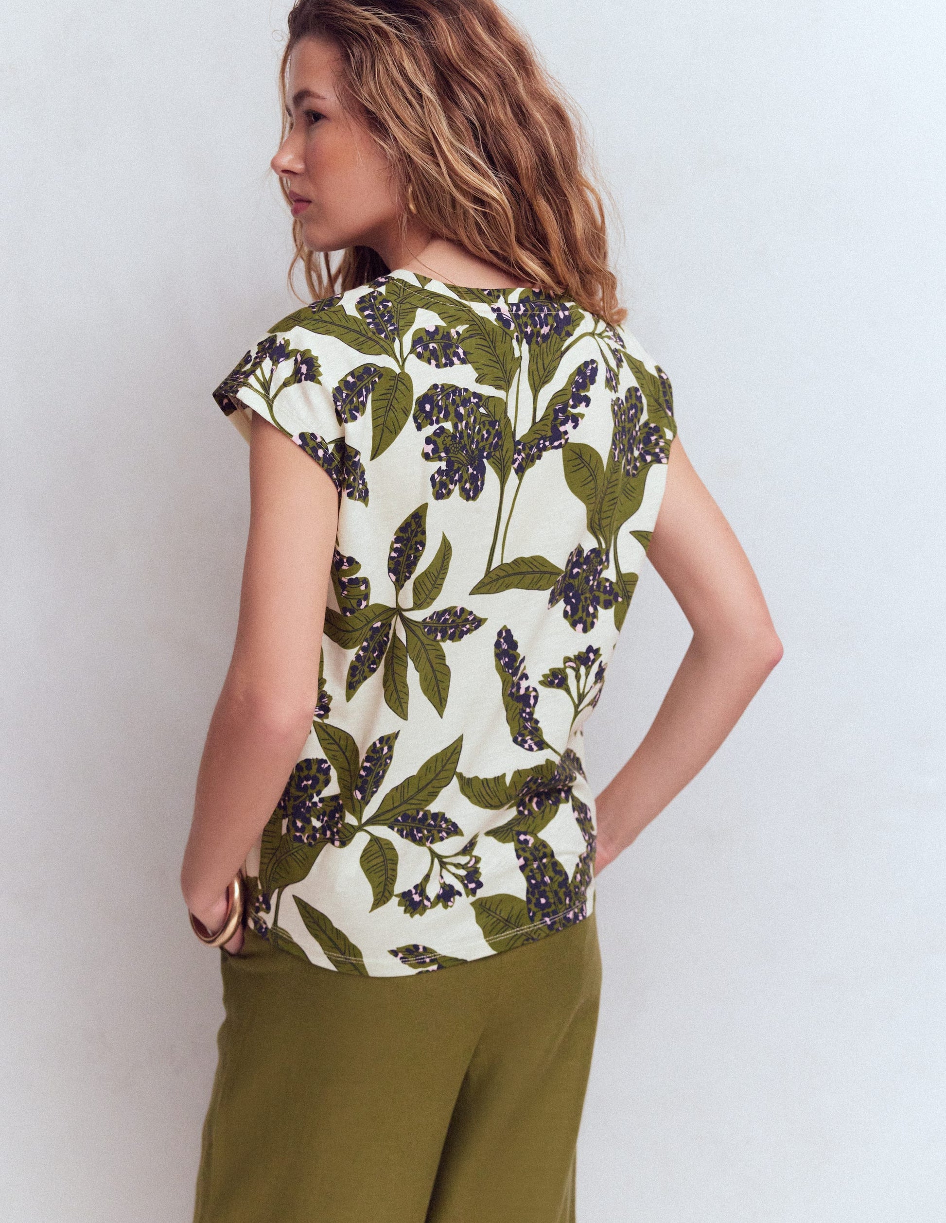 Louisa Slub T-Shirt-Leaf Print-3