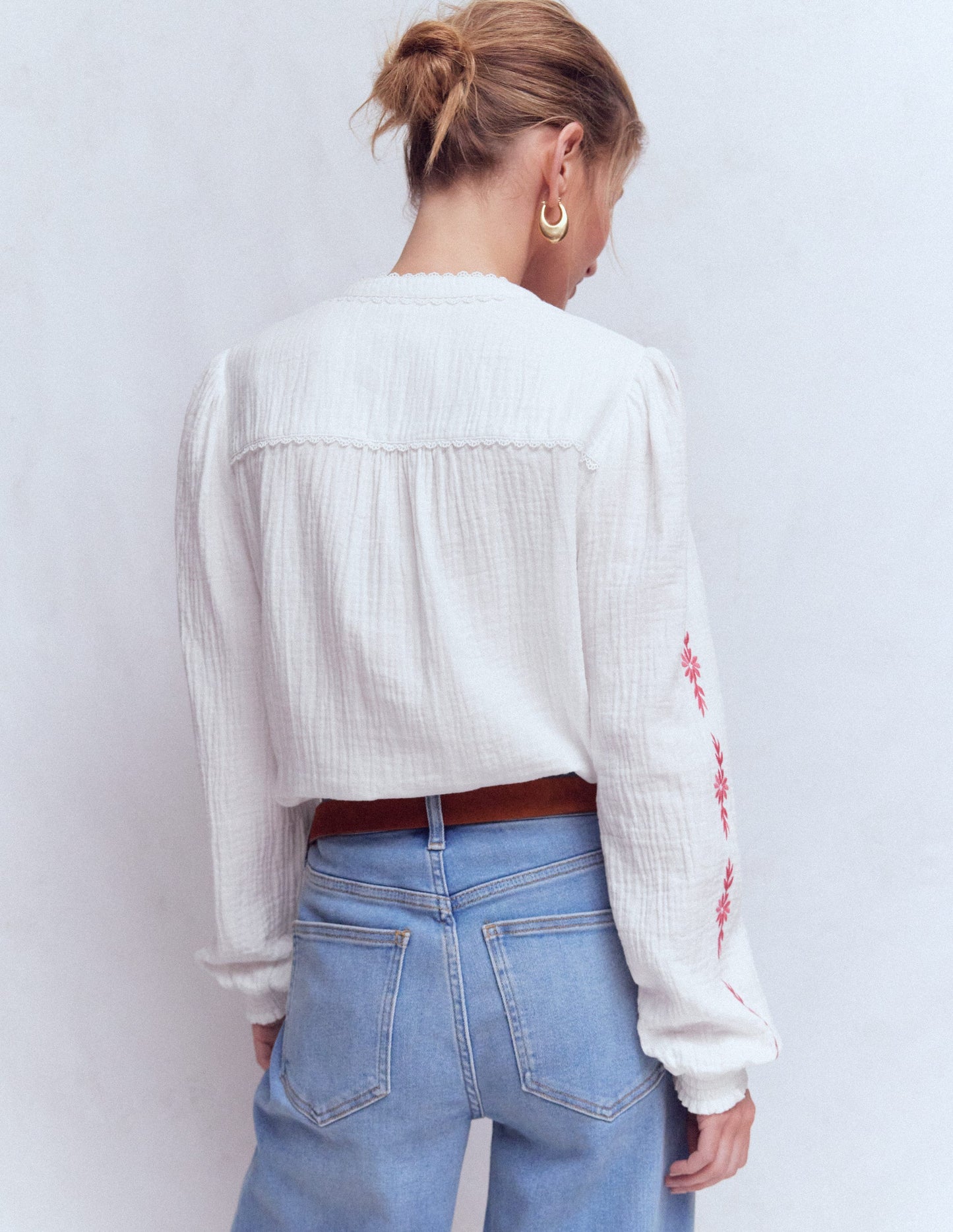 Rhea Trim Doublecloth Top-White Winter Blush floral