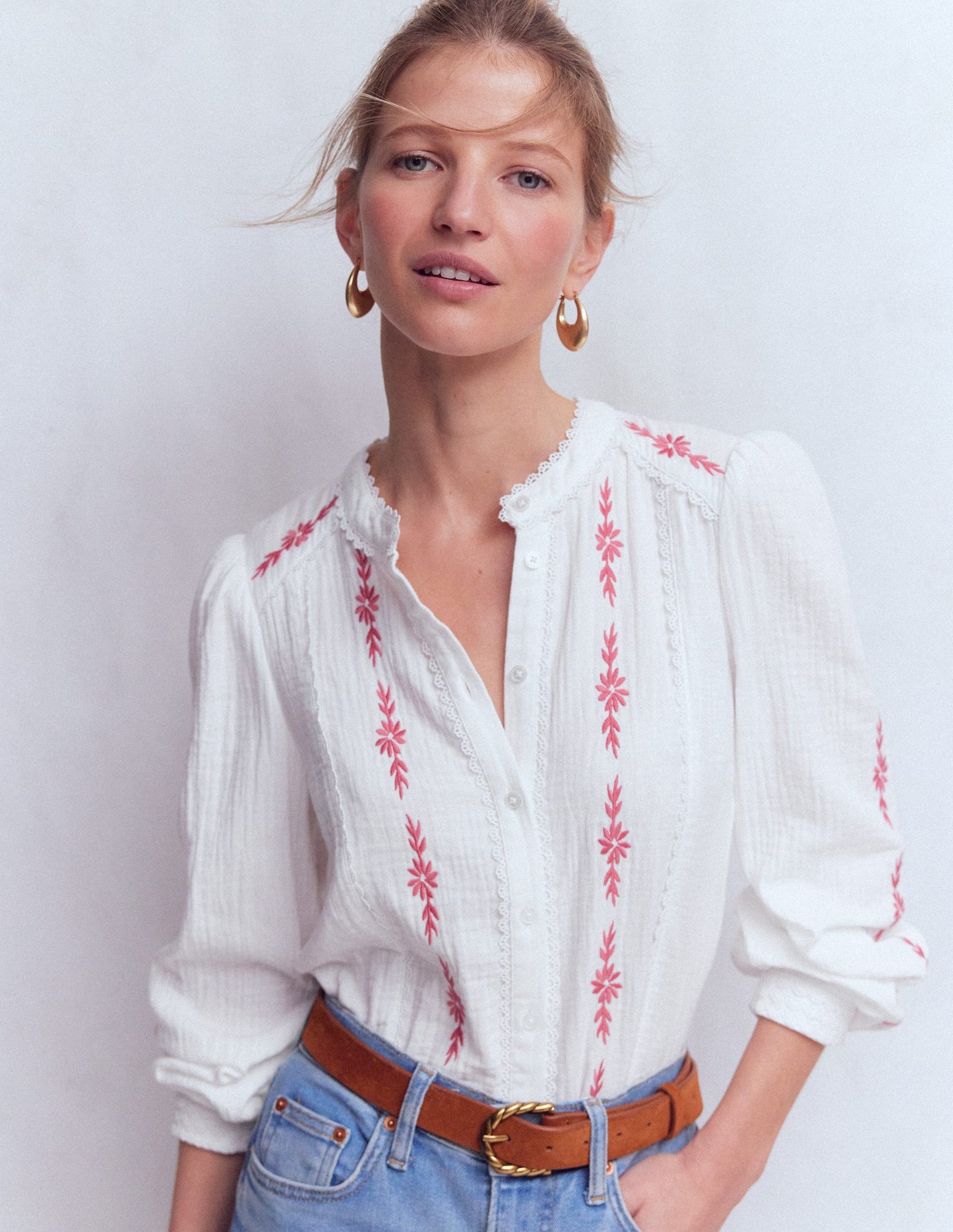 Rhea Trim Doublecloth Top-White Winter Blush floral