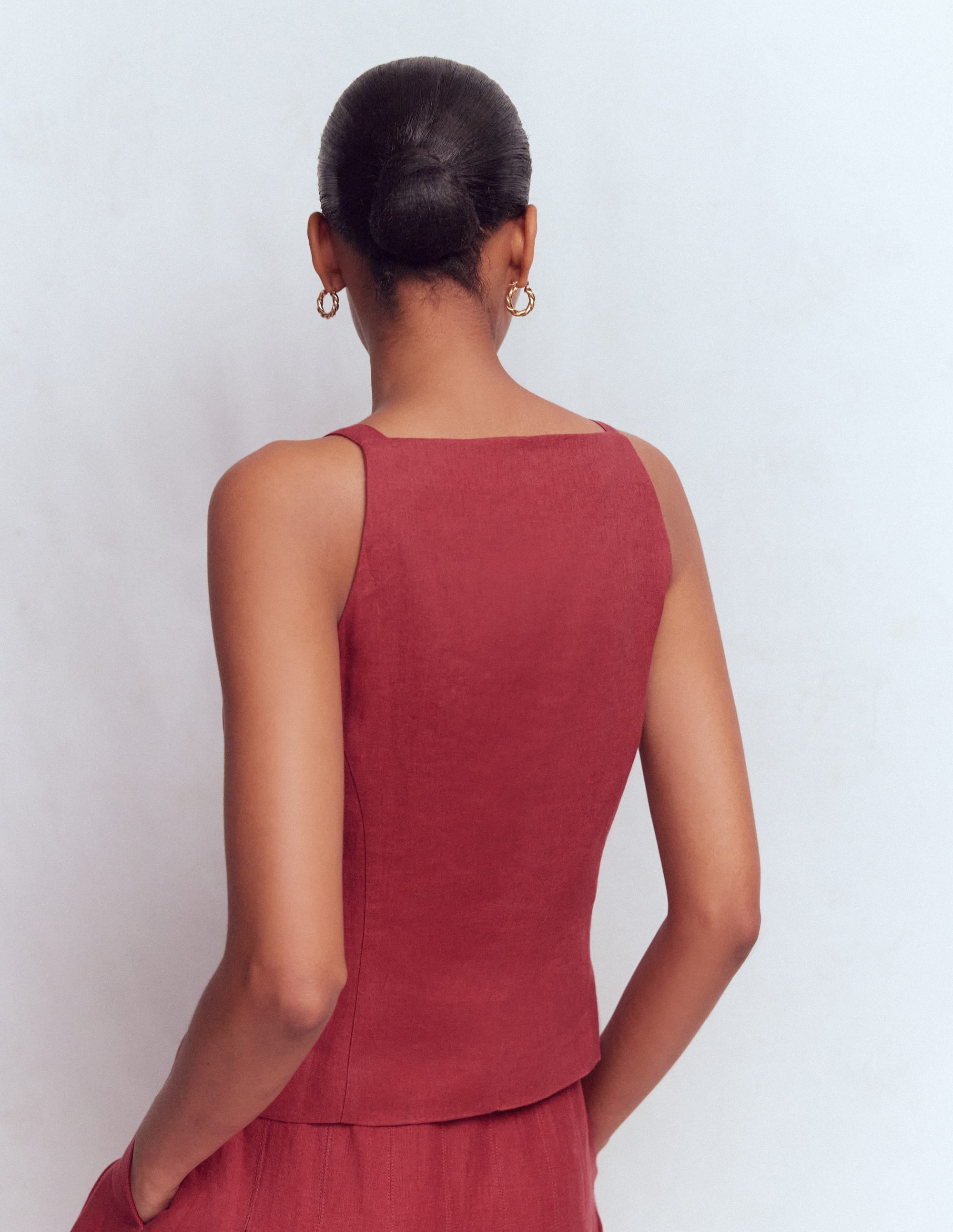 Square Neck Linen Waistcoat-Rich Chestnut - Image 3