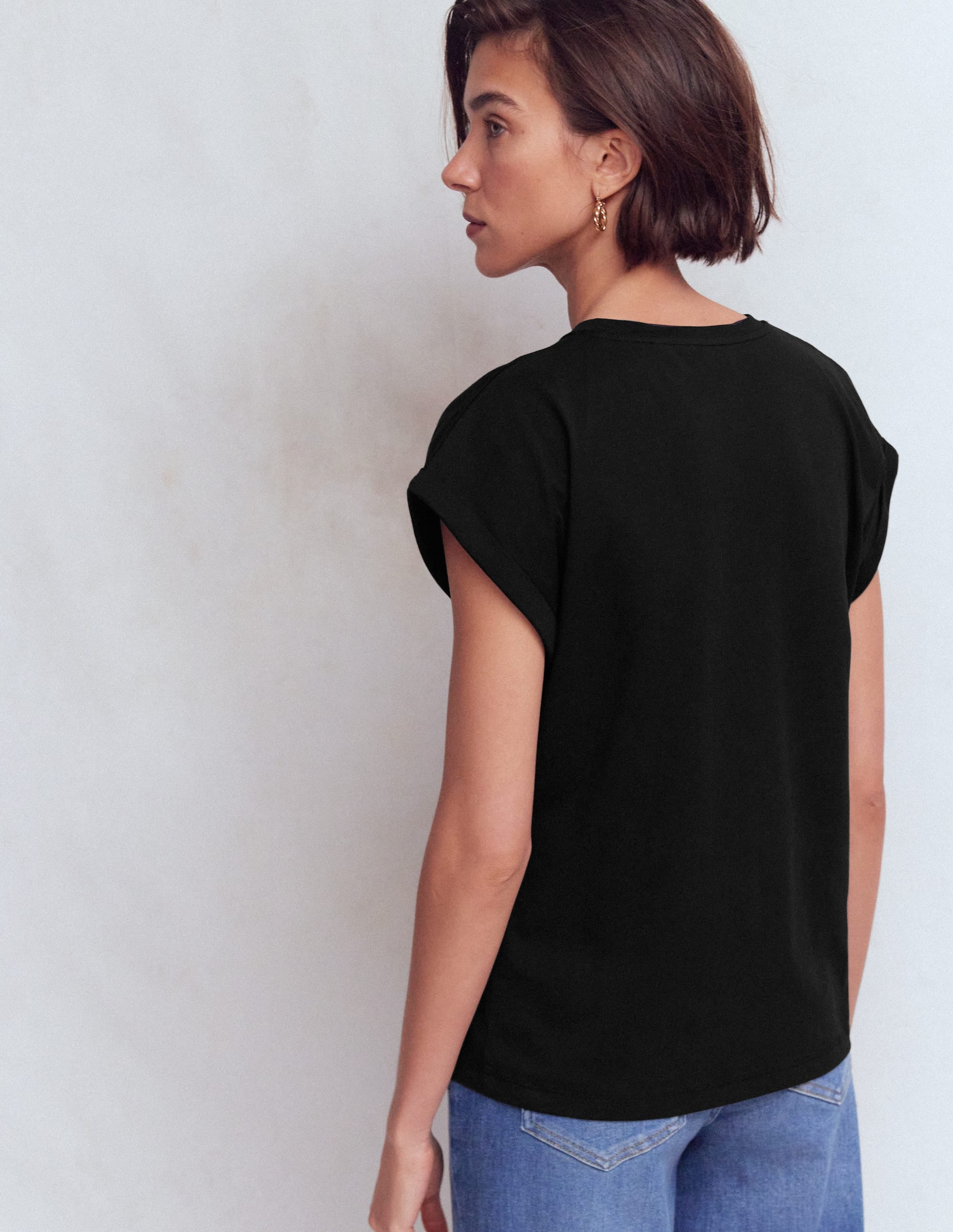 Turn Back T-shirt-Black - Image 3