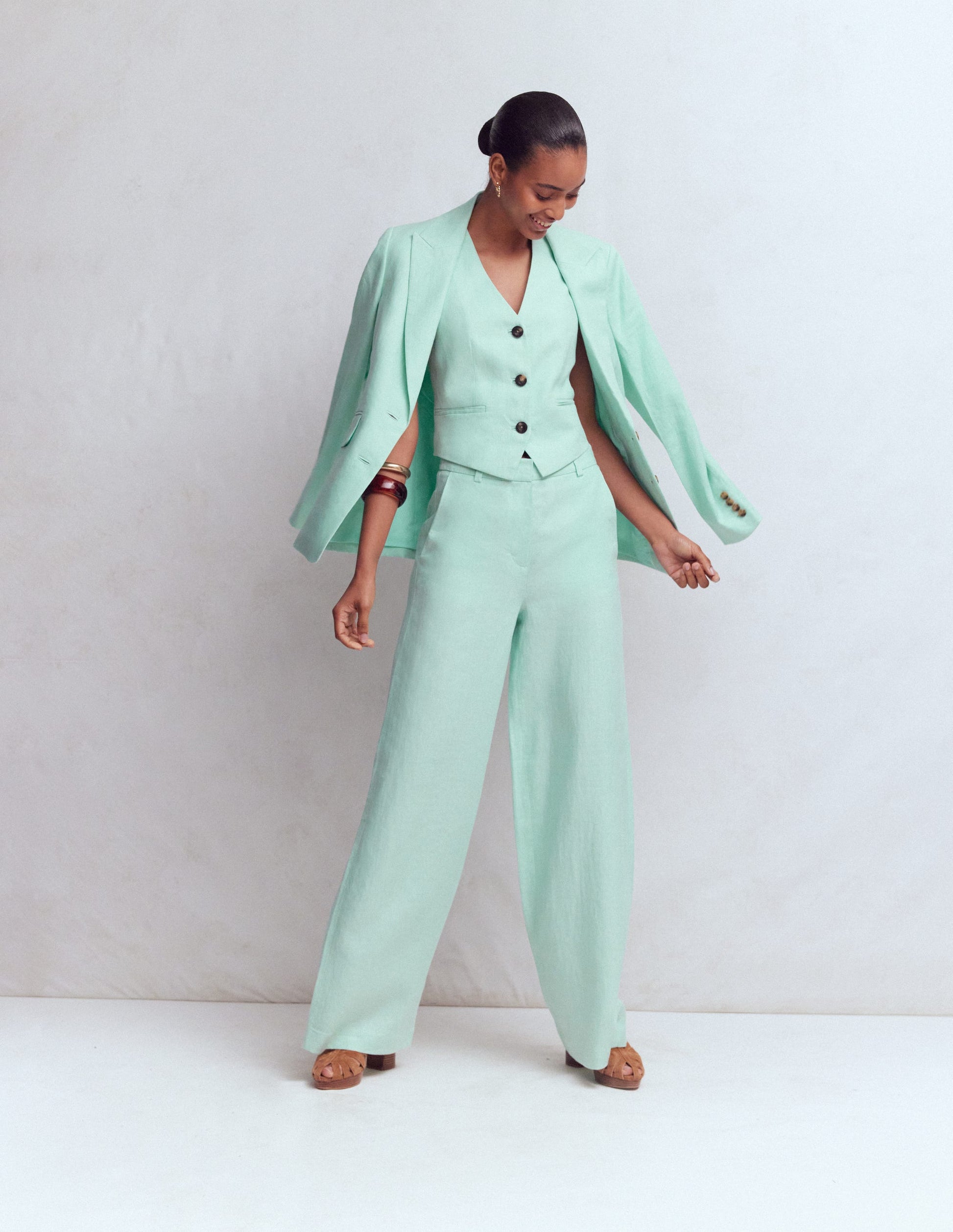 V-neck Linen Waistcoat-Spearmint-5