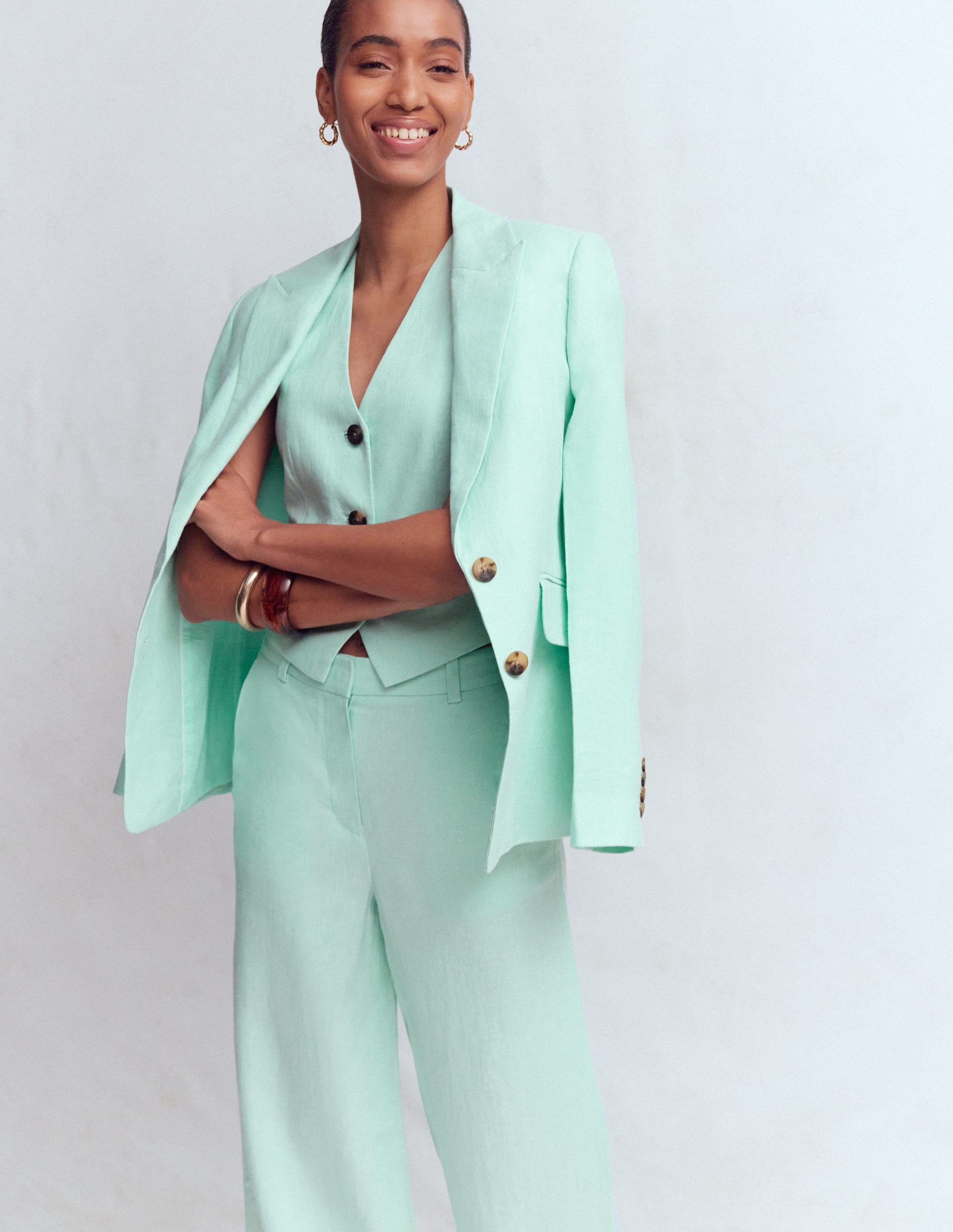 Linen V-Neck Waistcoat-Spearmint - Image 6