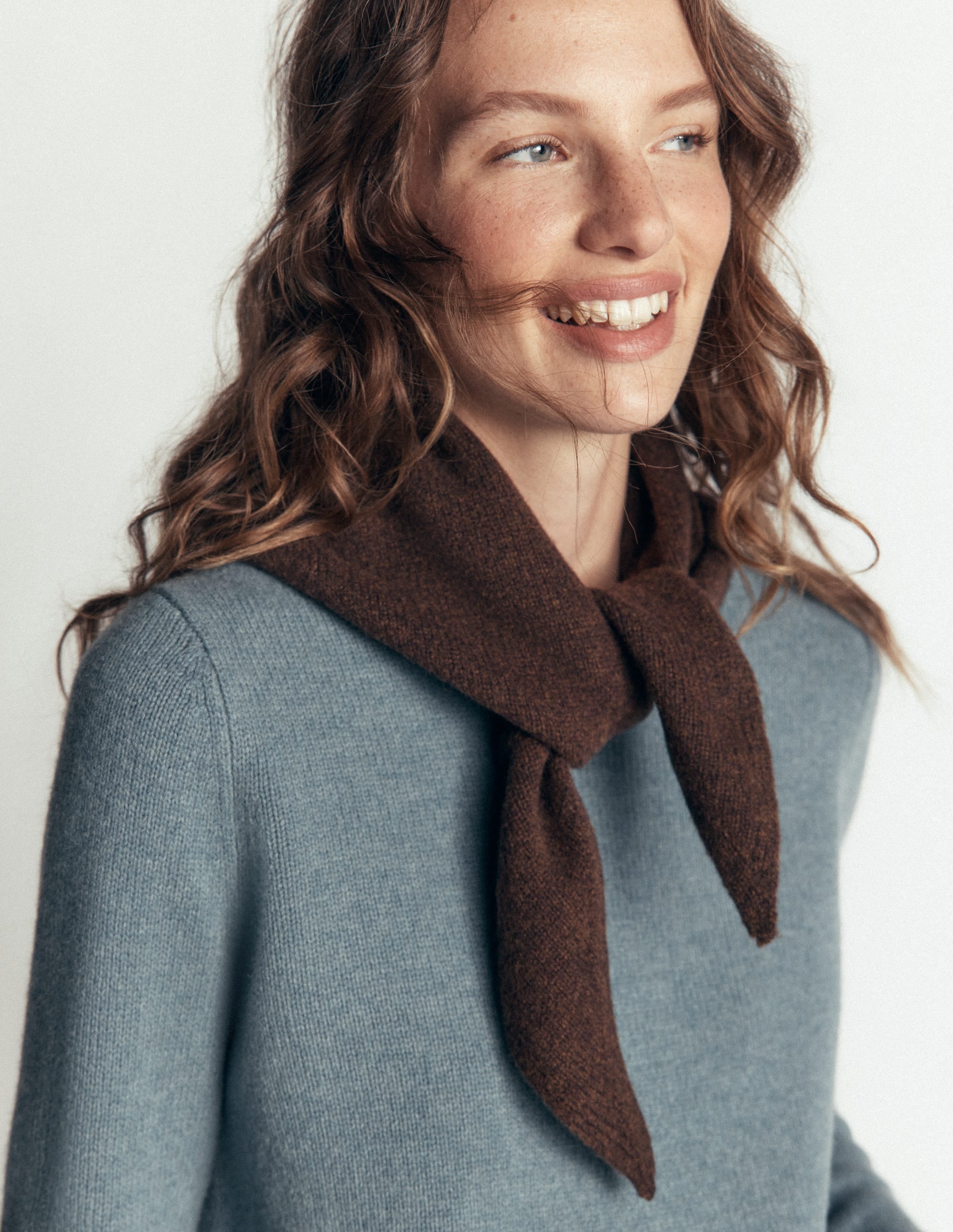Merino Knitted Neckerchief-Stag - Image 2