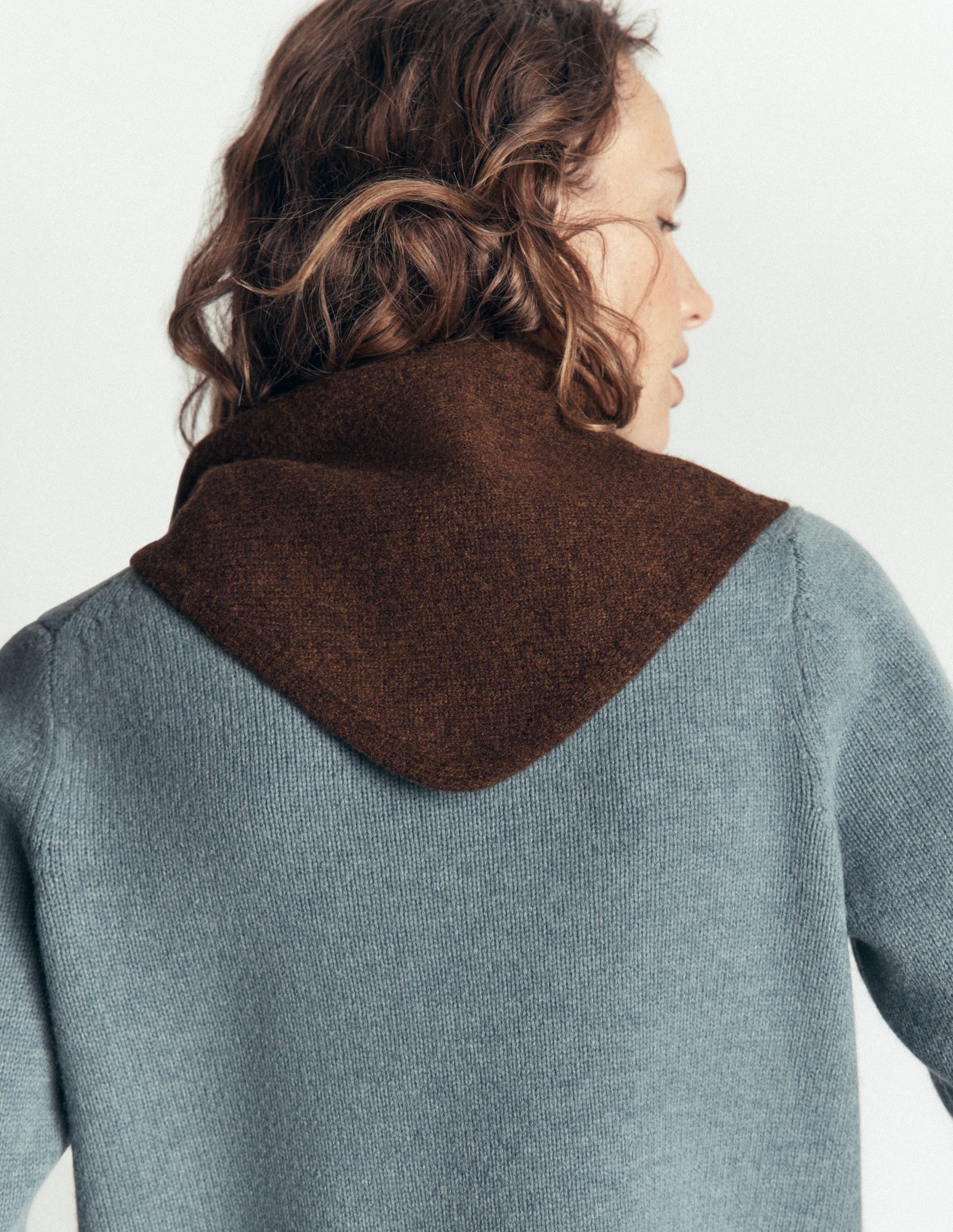 Merino Knitted Neckerchief-Stag - Image 3
