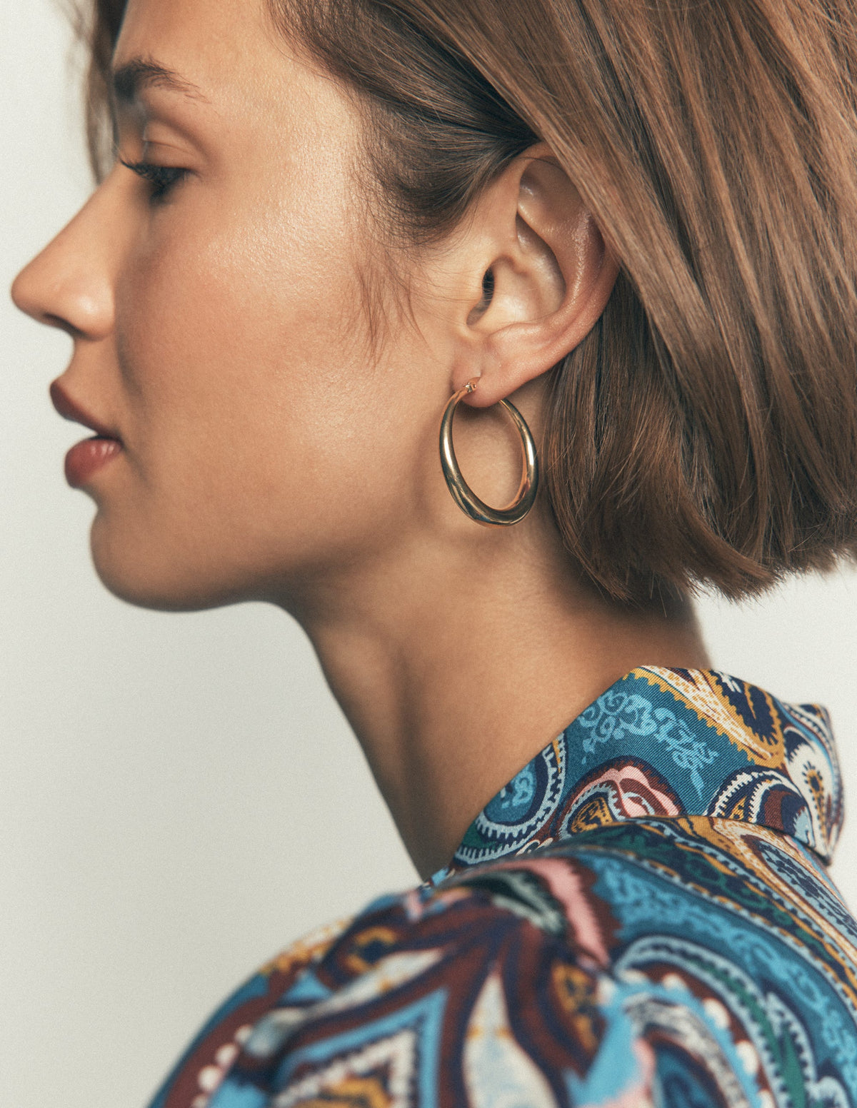 Classic Medium Hoops-Gold - Image 2